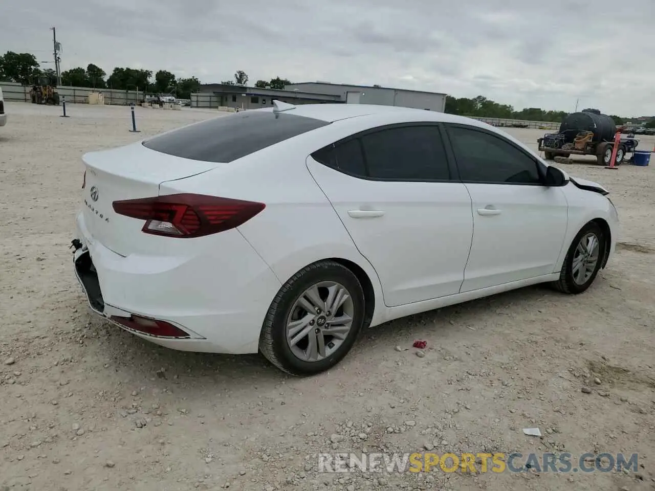 3 Photograph of a damaged car 5NPD84LF7LH571591 HYUNDAI ELANTRA 2020