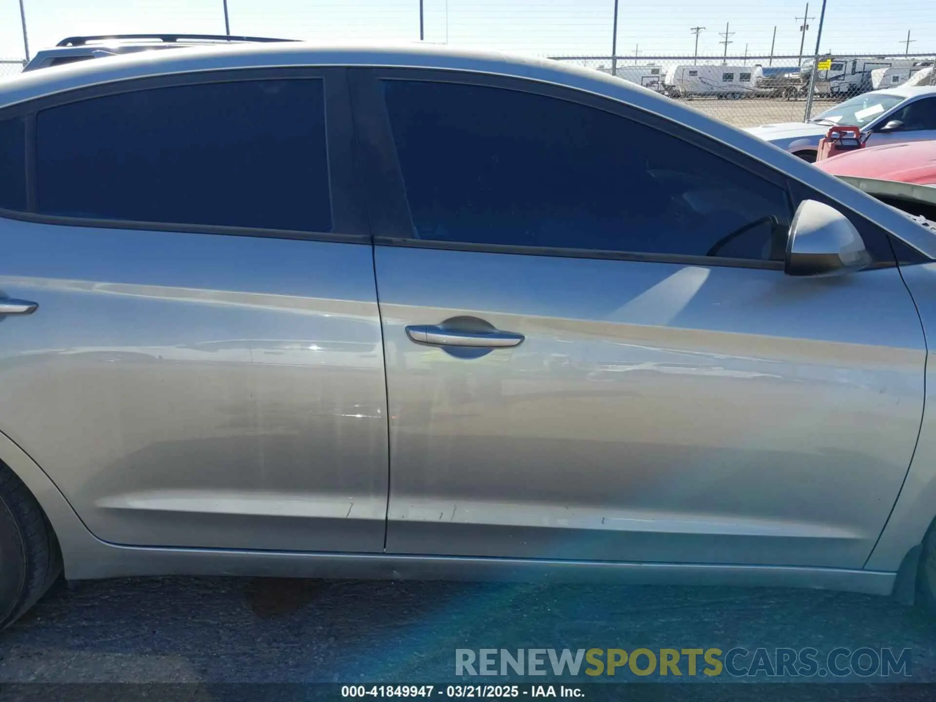 14 Photograph of a damaged car 5NPD84LF7LH572739 HYUNDAI ELANTRA 2020