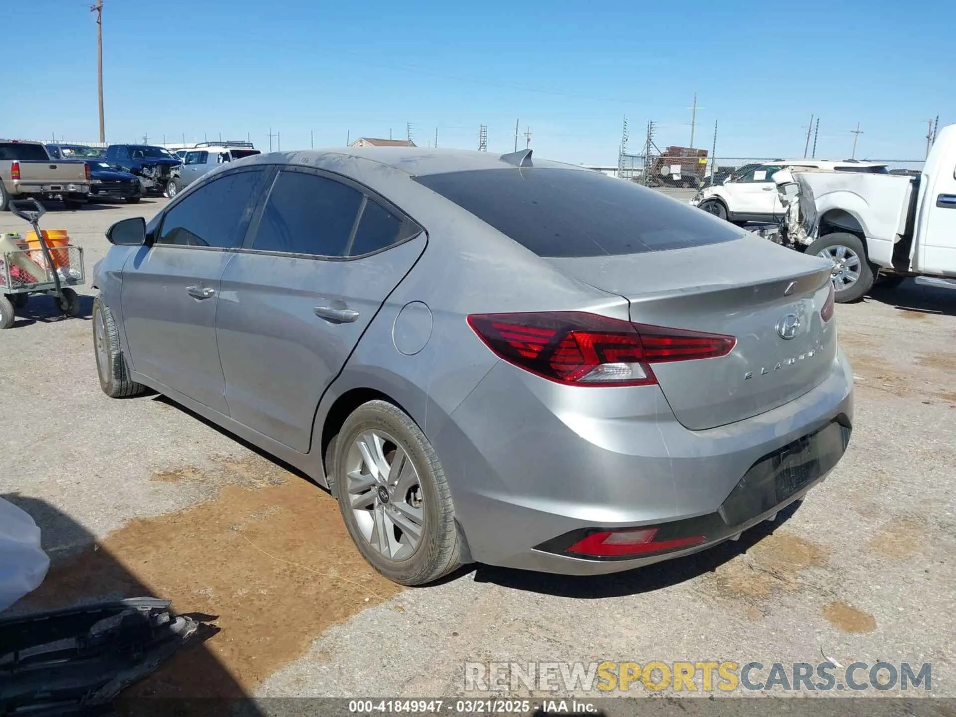 3 Photograph of a damaged car 5NPD84LF7LH572739 HYUNDAI ELANTRA 2020