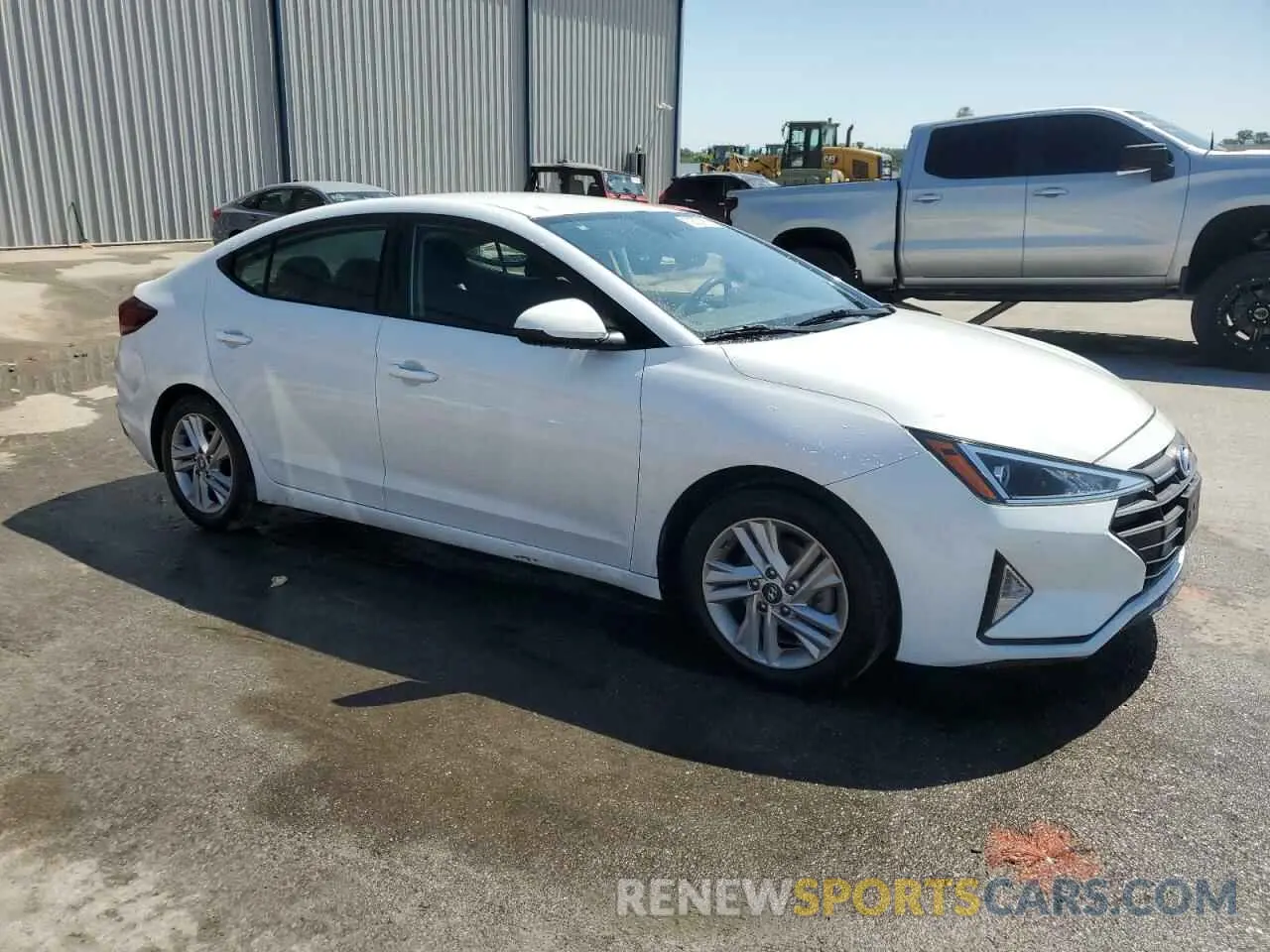 4 Photograph of a damaged car 5NPD84LF7LH574989 HYUNDAI ELANTRA 2020
