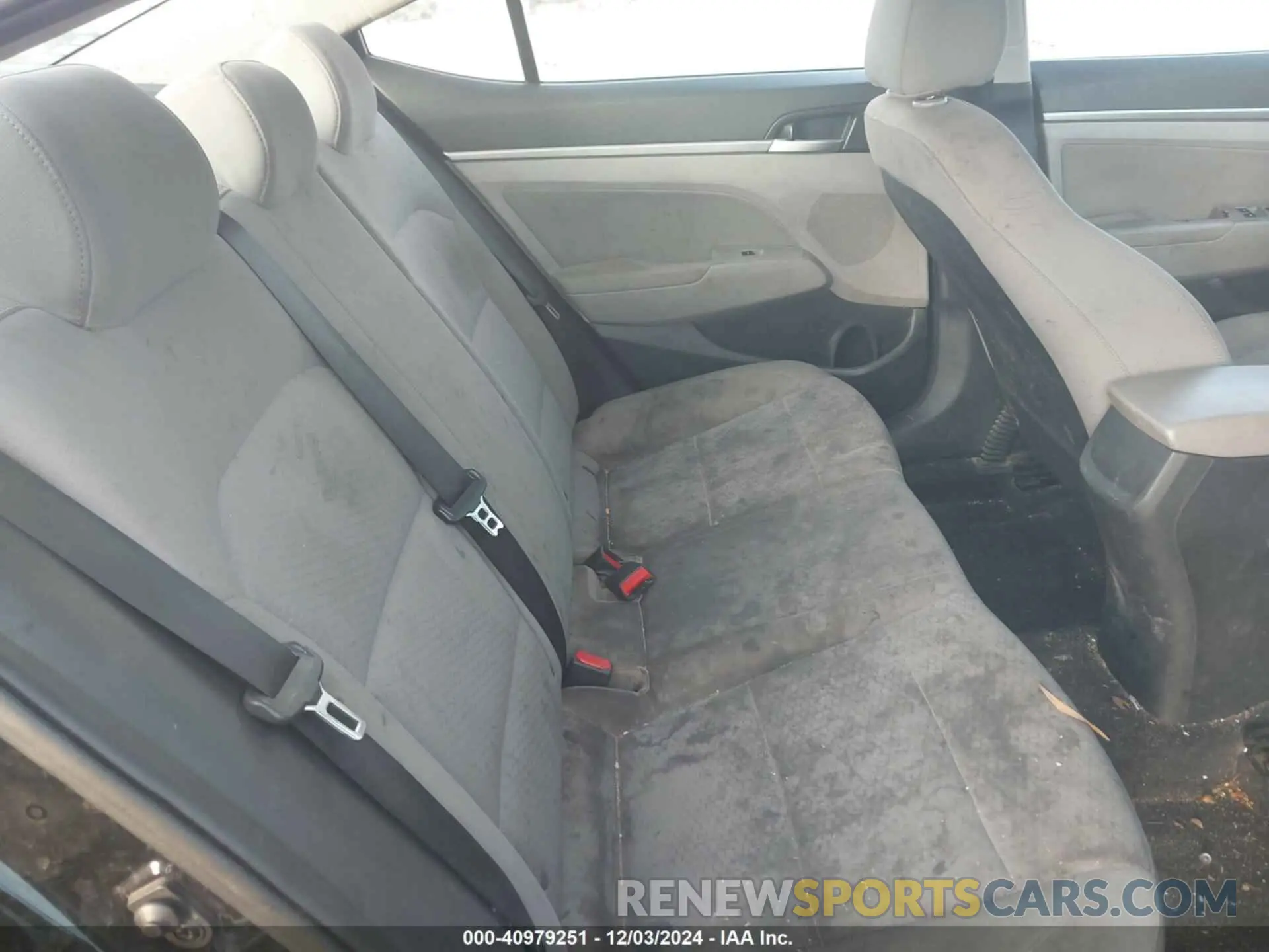 8 Photograph of a damaged car 5NPD84LF7LH577049 HYUNDAI ELANTRA 2020