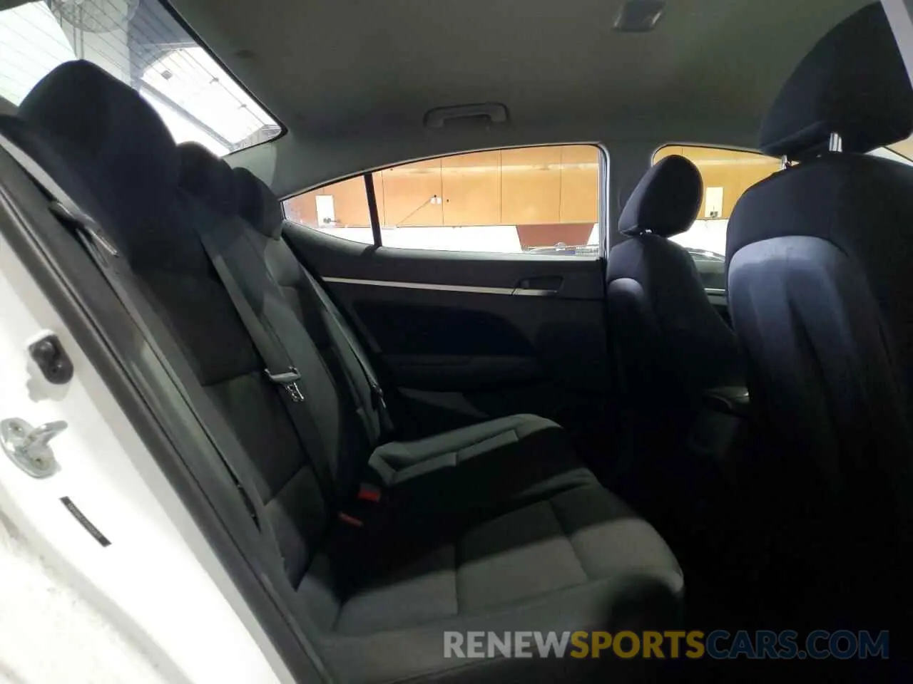 10 Photograph of a damaged car 5NPD84LF7LH583675 HYUNDAI ELANTRA 2020