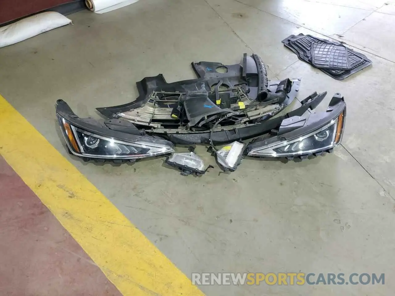 12 Photograph of a damaged car 5NPD84LF7LH583675 HYUNDAI ELANTRA 2020