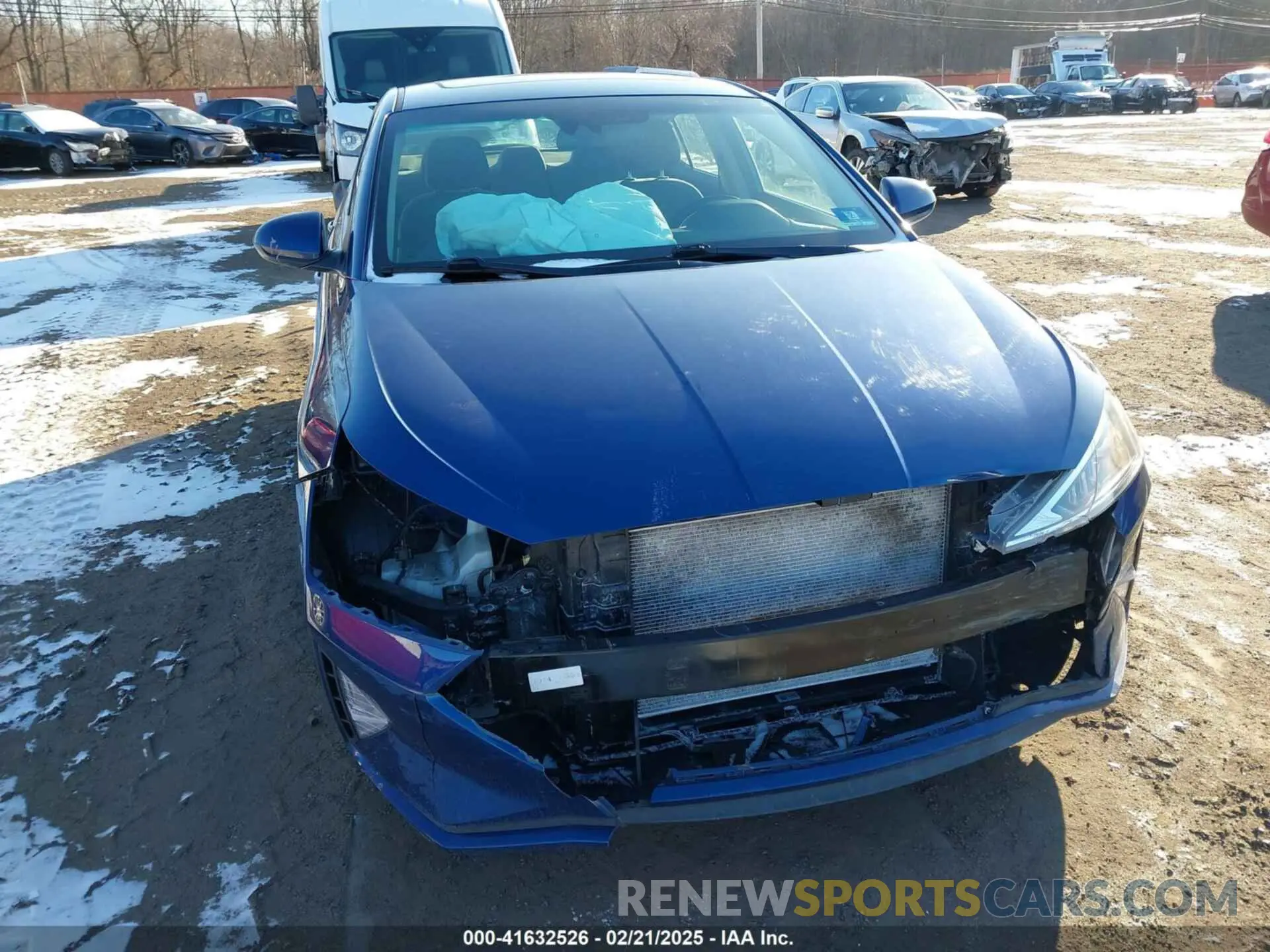 19 Photograph of a damaged car 5NPD84LF7LH587645 HYUNDAI ELANTRA 2020