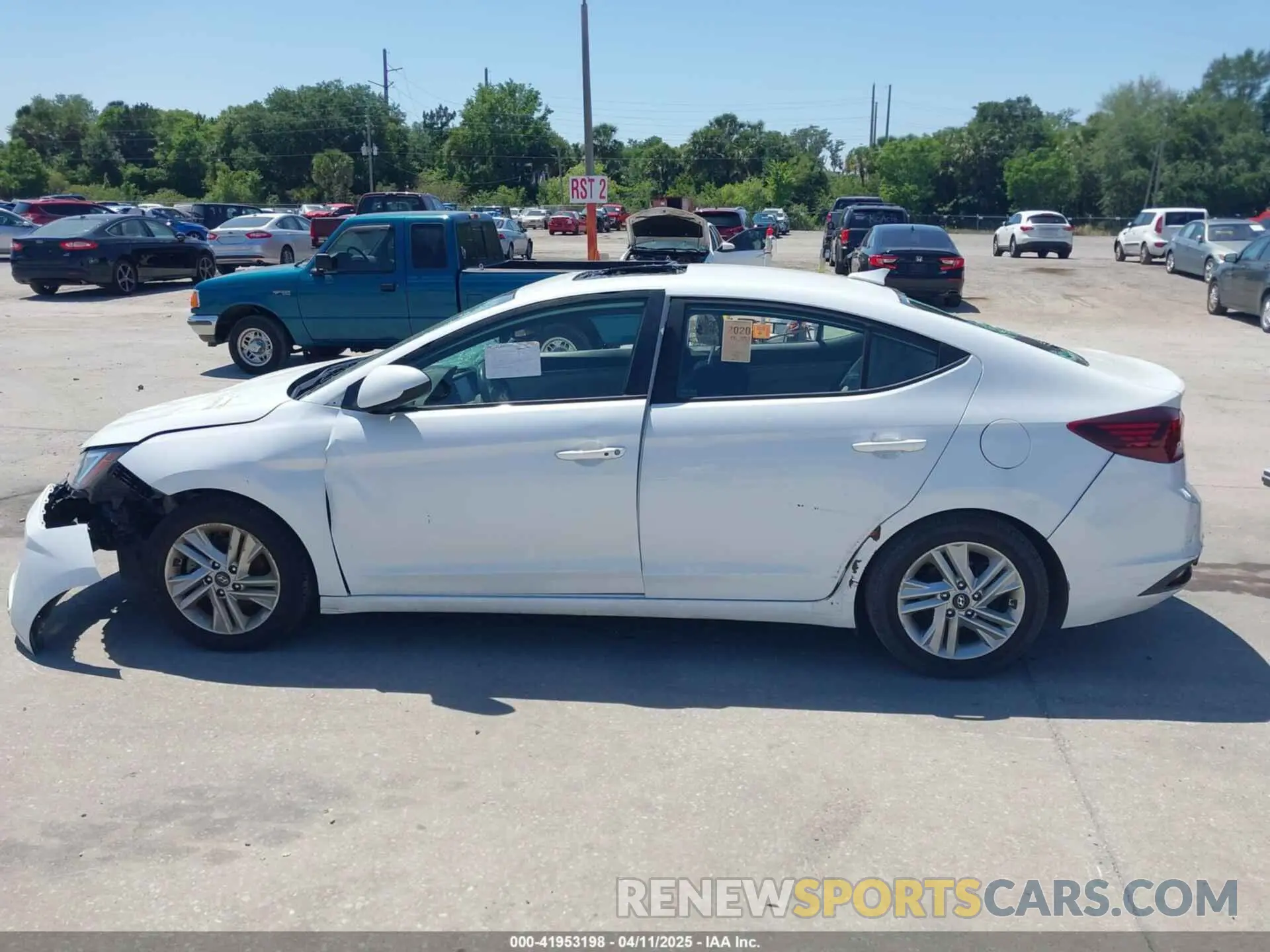 13 Photograph of a damaged car 5NPD84LF7LH591873 HYUNDAI ELANTRA 2020