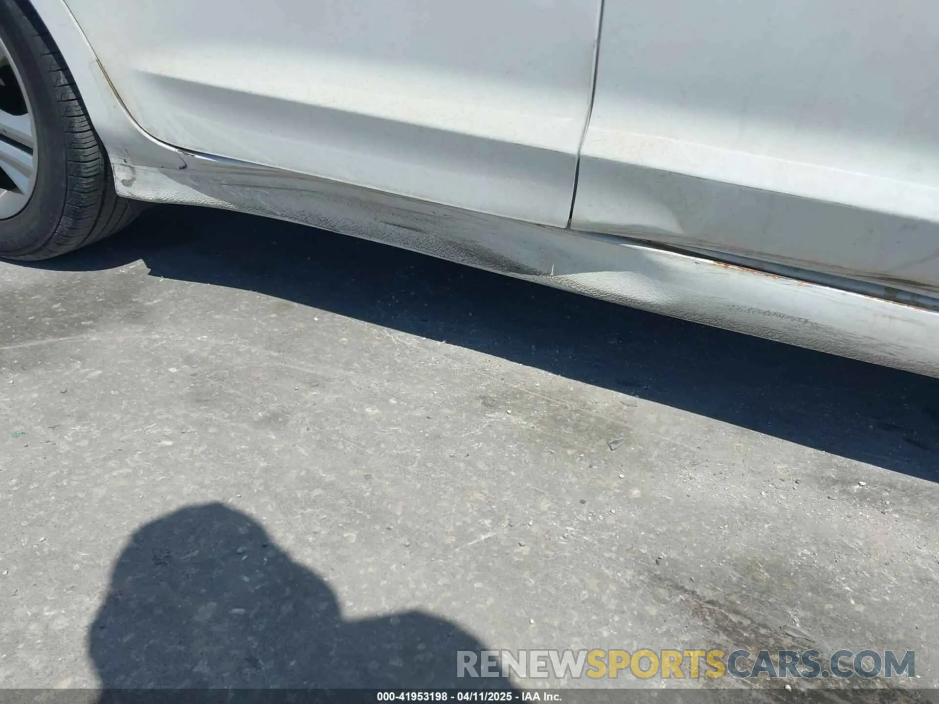17 Photograph of a damaged car 5NPD84LF7LH591873 HYUNDAI ELANTRA 2020