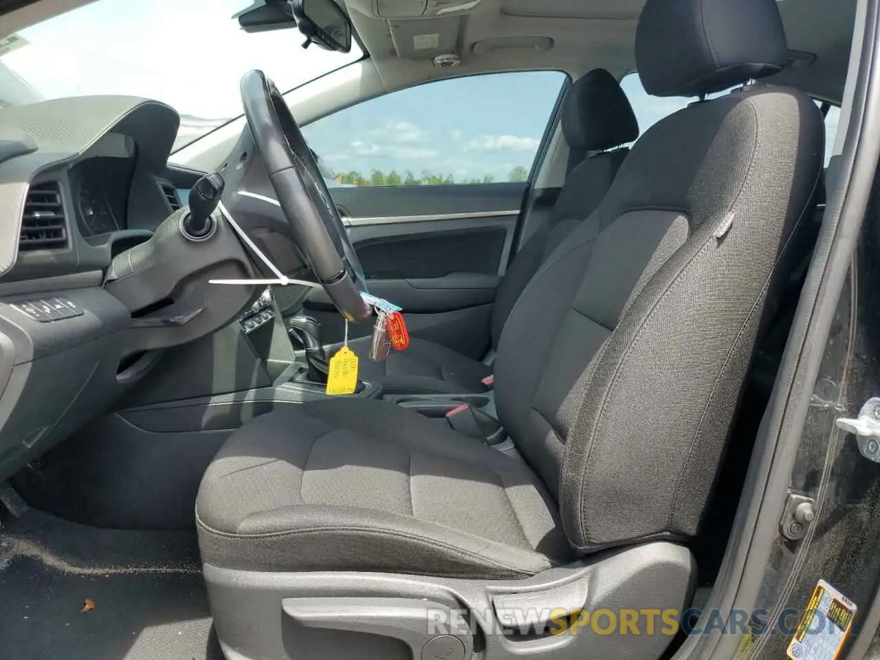 7 Photograph of a damaged car 5NPD84LF7LH613211 HYUNDAI ELANTRA 2020