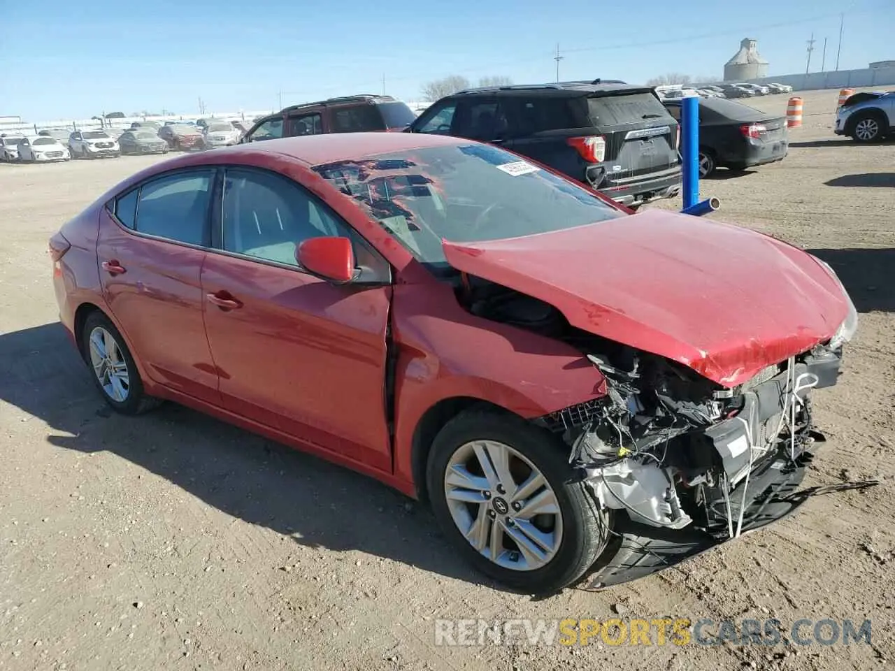 4 Photograph of a damaged car 5NPD84LF7LH613838 HYUNDAI ELANTRA 2020