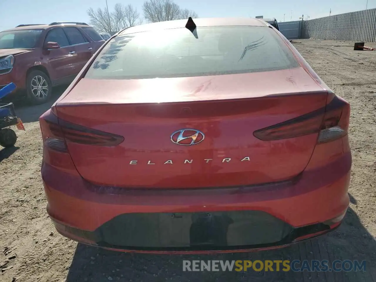 6 Photograph of a damaged car 5NPD84LF7LH613838 HYUNDAI ELANTRA 2020