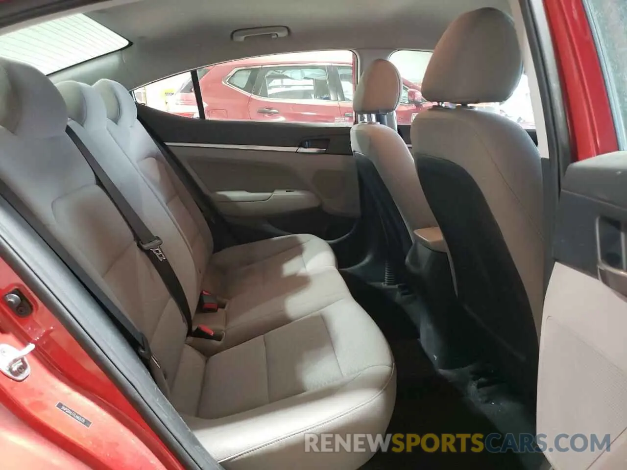 10 Photograph of a damaged car 5NPD84LF7LH626315 HYUNDAI ELANTRA 2020