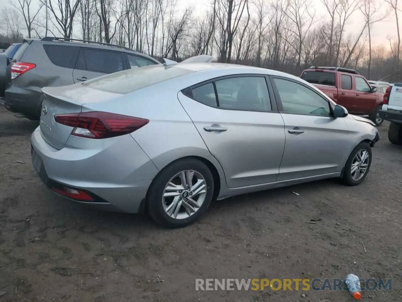 3 Photograph of a damaged car 5NPD84LF7LH630946 HYUNDAI ELANTRA 2020