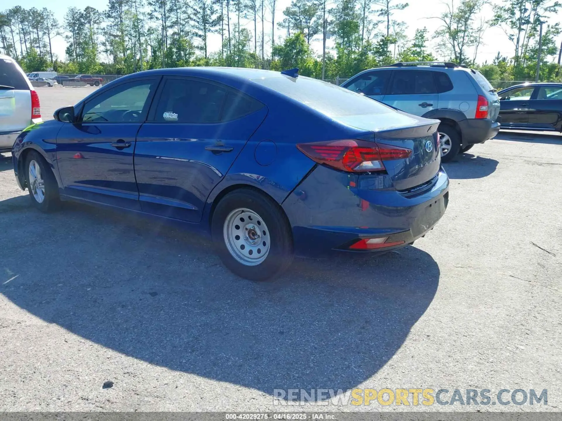 3 Photograph of a damaged car 5NPD84LF7LH631188 HYUNDAI ELANTRA 2020