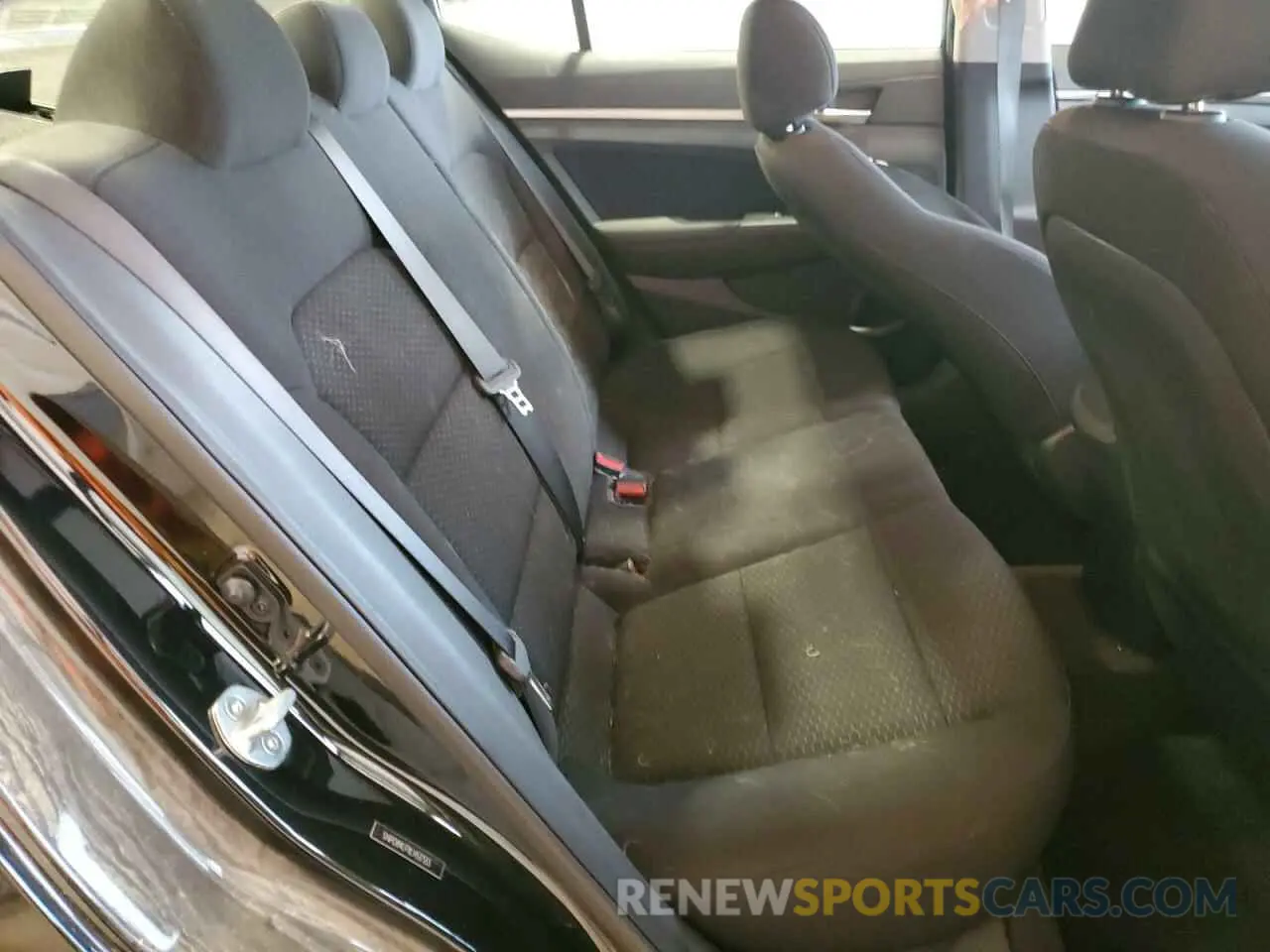 10 Photograph of a damaged car 5NPD84LF8LH517555 HYUNDAI ELANTRA 2020