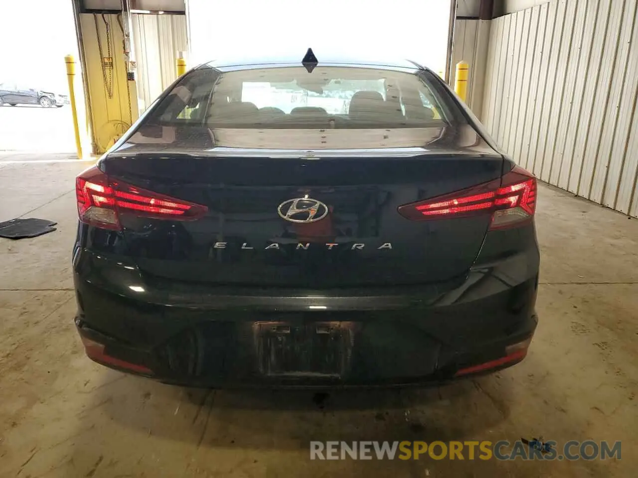 6 Photograph of a damaged car 5NPD84LF8LH517555 HYUNDAI ELANTRA 2020
