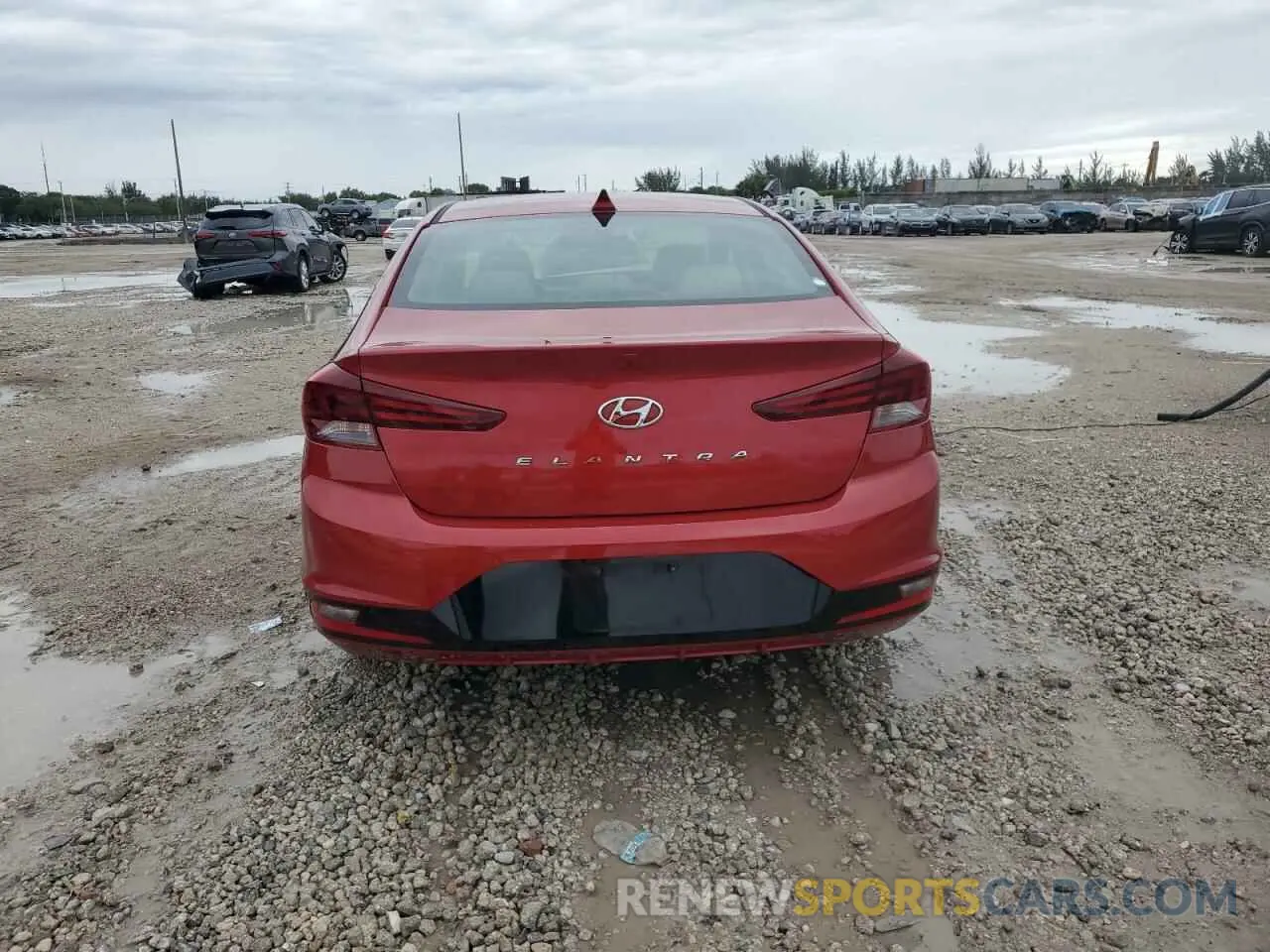 6 Photograph of a damaged car 5NPD84LF8LH536610 HYUNDAI ELANTRA 2020