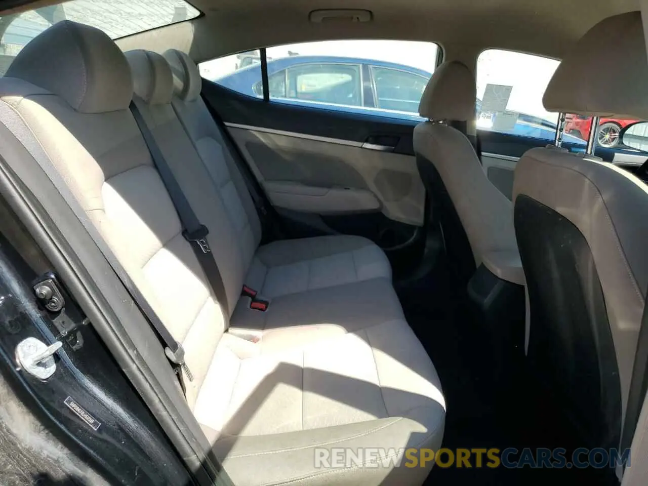 10 Photograph of a damaged car 5NPD84LF8LH537269 HYUNDAI ELANTRA 2020