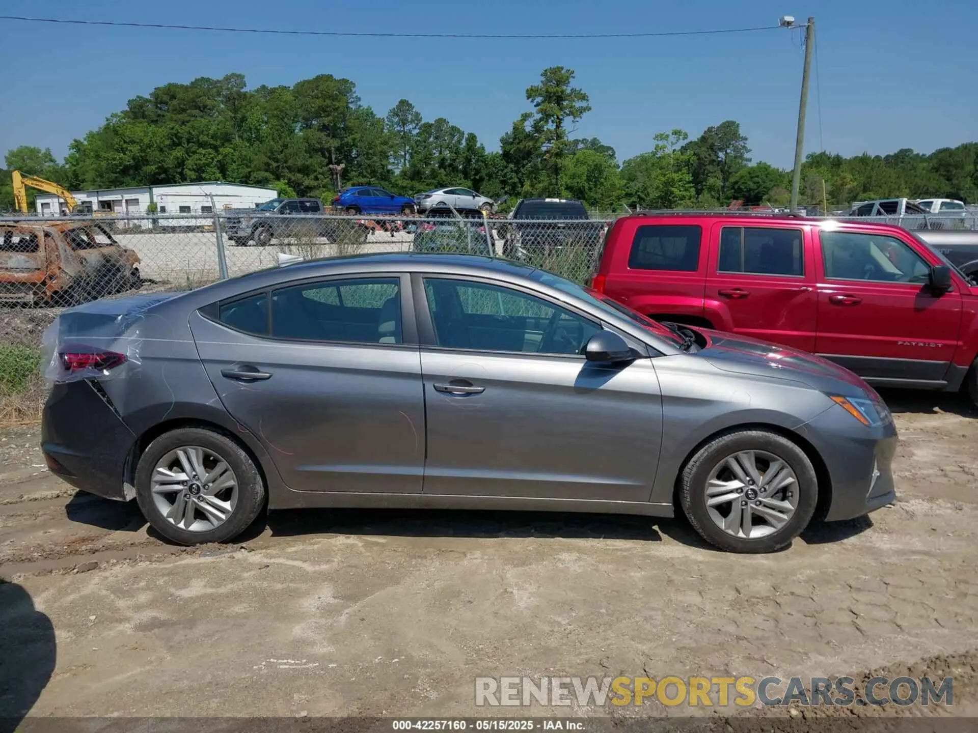 13 Photograph of a damaged car 5NPD84LF8LH545288 HYUNDAI ELANTRA 2020