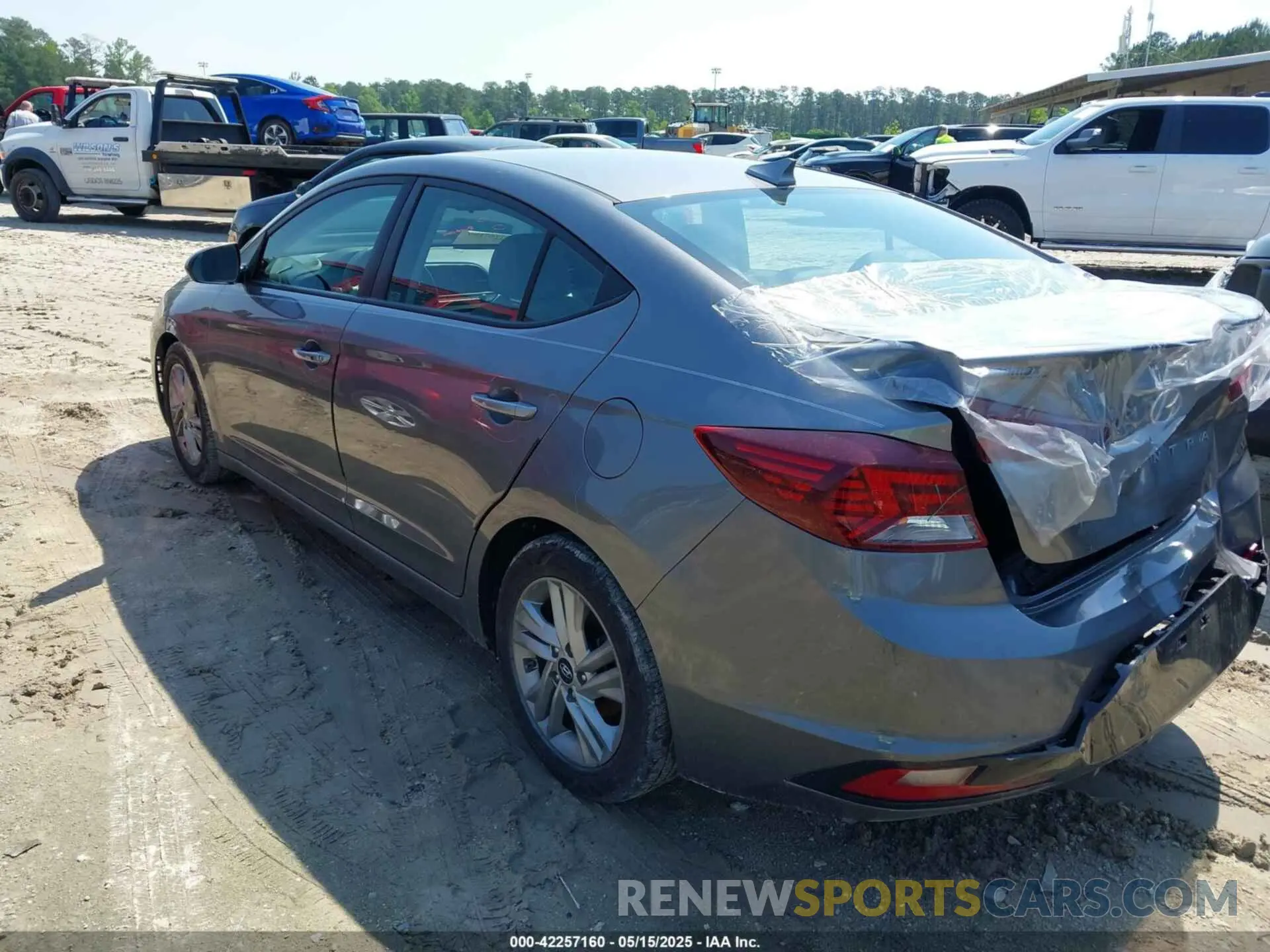 3 Photograph of a damaged car 5NPD84LF8LH545288 HYUNDAI ELANTRA 2020