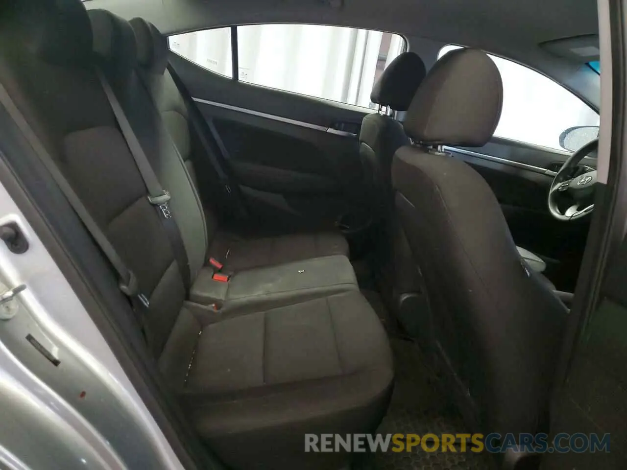 10 Photograph of a damaged car 5NPD84LF8LH554850 HYUNDAI ELANTRA 2020