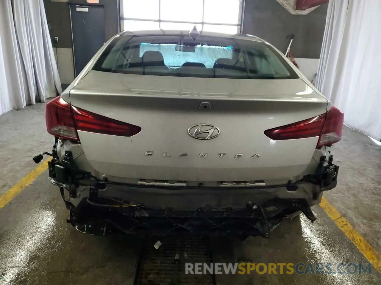 6 Photograph of a damaged car 5NPD84LF8LH554850 HYUNDAI ELANTRA 2020