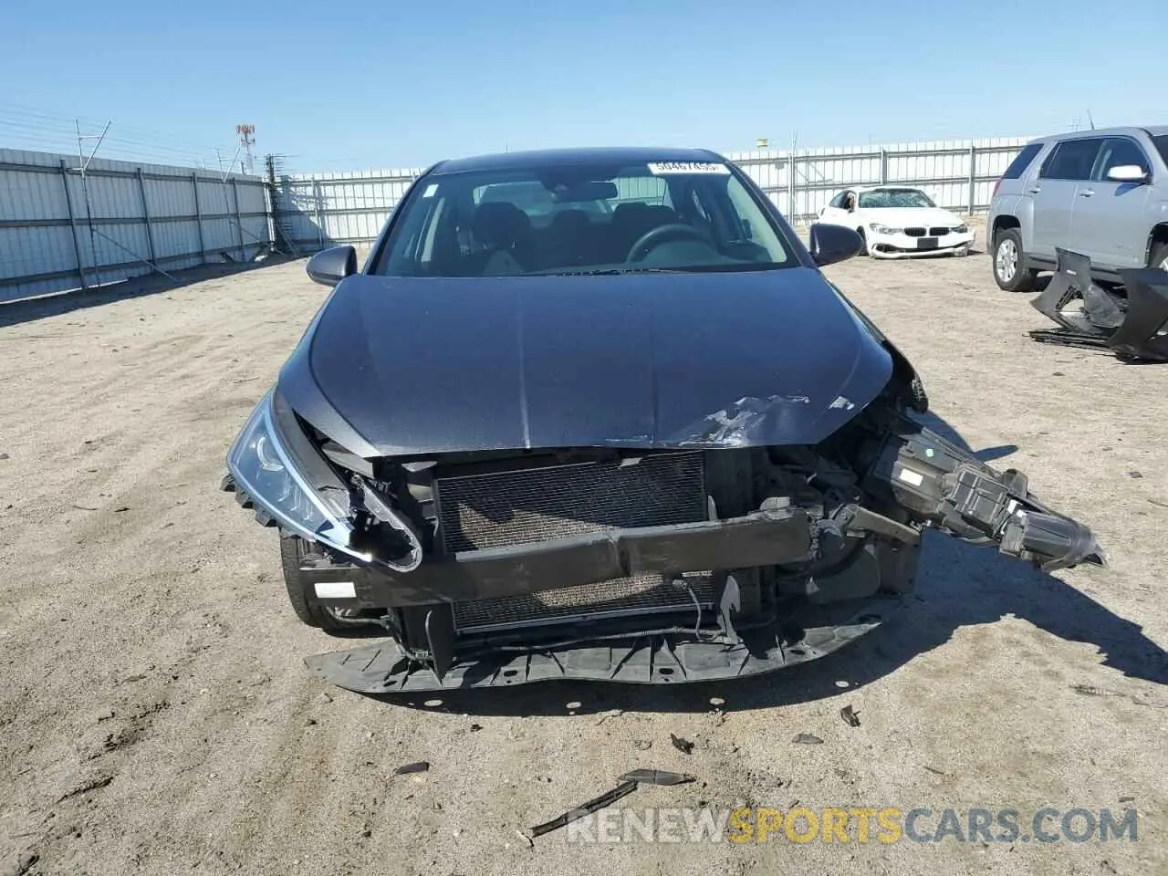 5 Photograph of a damaged car 5NPD84LF8LH557568 HYUNDAI ELANTRA 2020