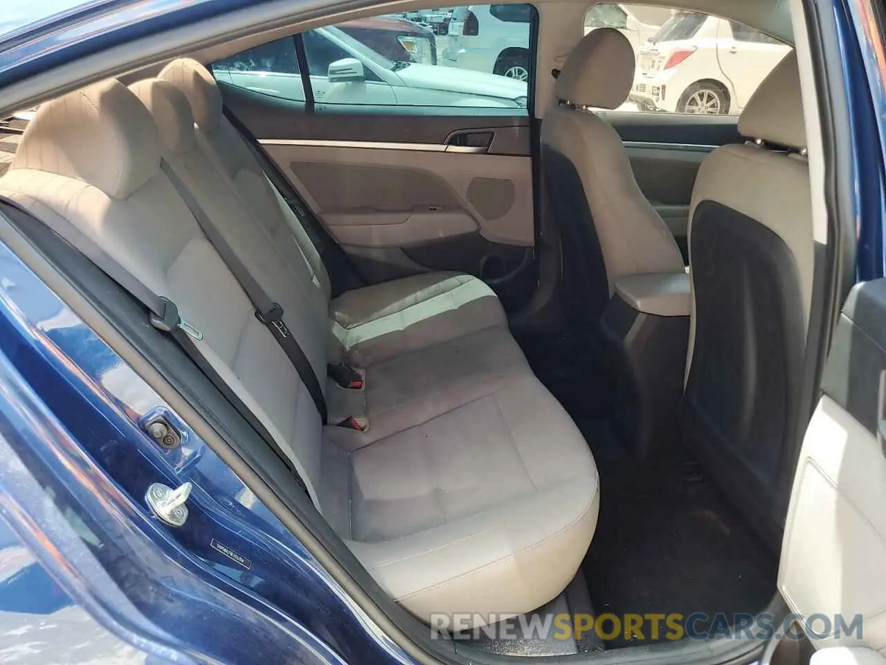 10 Photograph of a damaged car 5NPD84LF8LH557814 HYUNDAI ELANTRA 2020