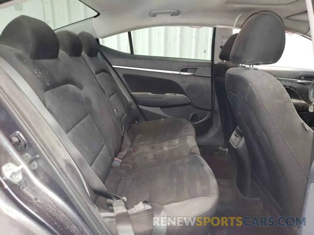 10 Photograph of a damaged car 5NPD84LF8LH561992 HYUNDAI ELANTRA 2020