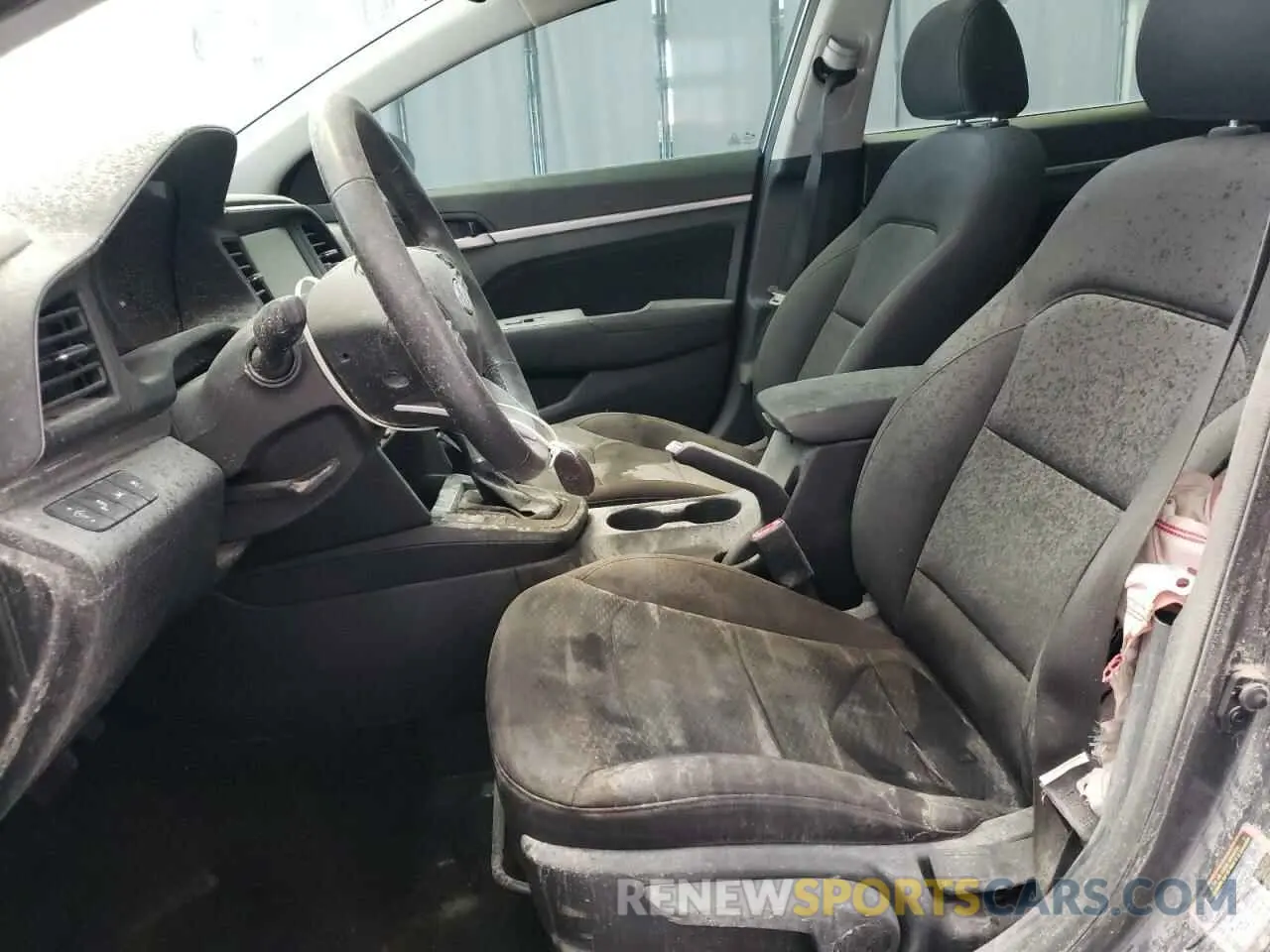7 Photograph of a damaged car 5NPD84LF8LH561992 HYUNDAI ELANTRA 2020