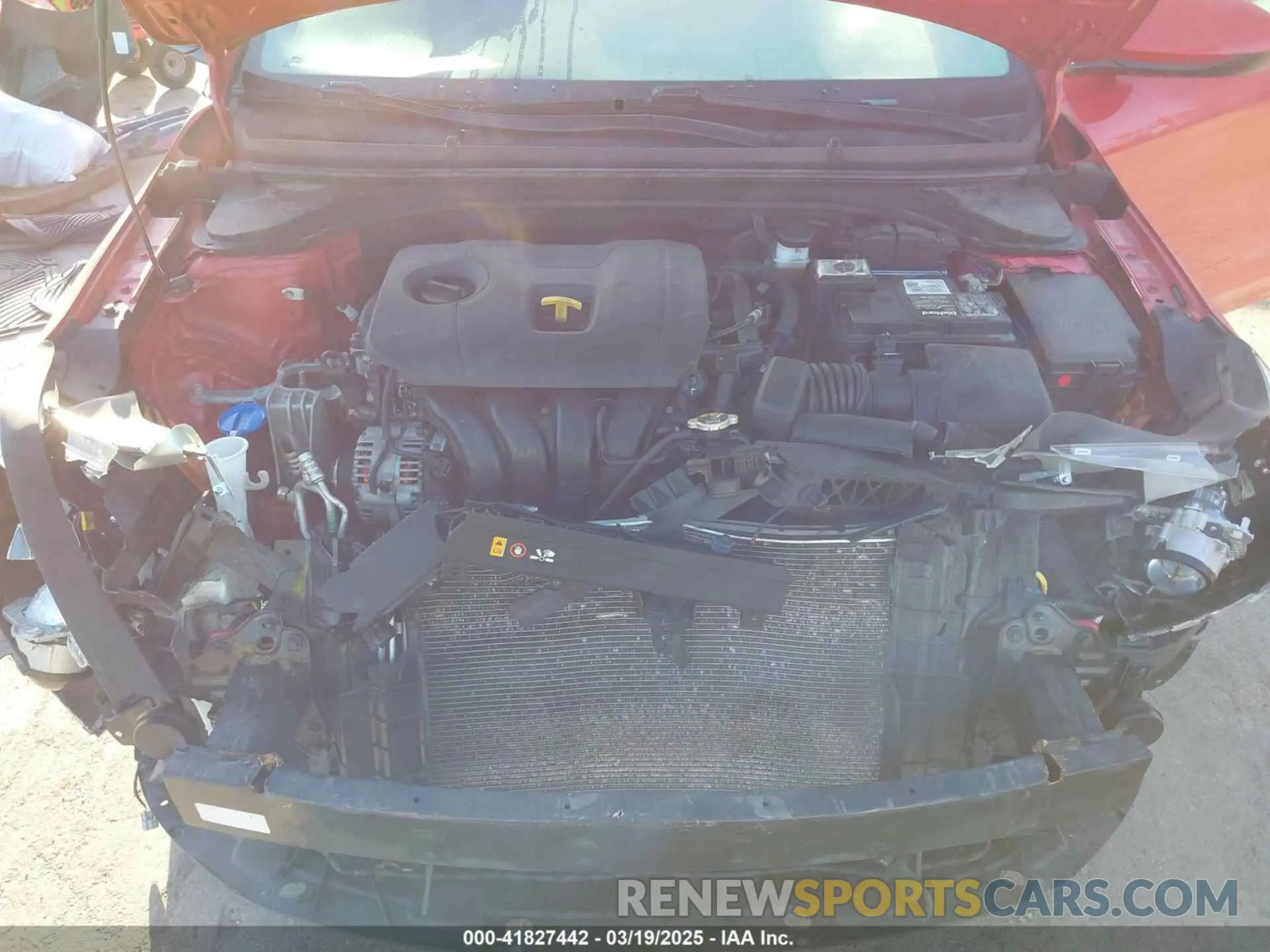 10 Photograph of a damaged car 5NPD84LF8LH562835 HYUNDAI ELANTRA 2020