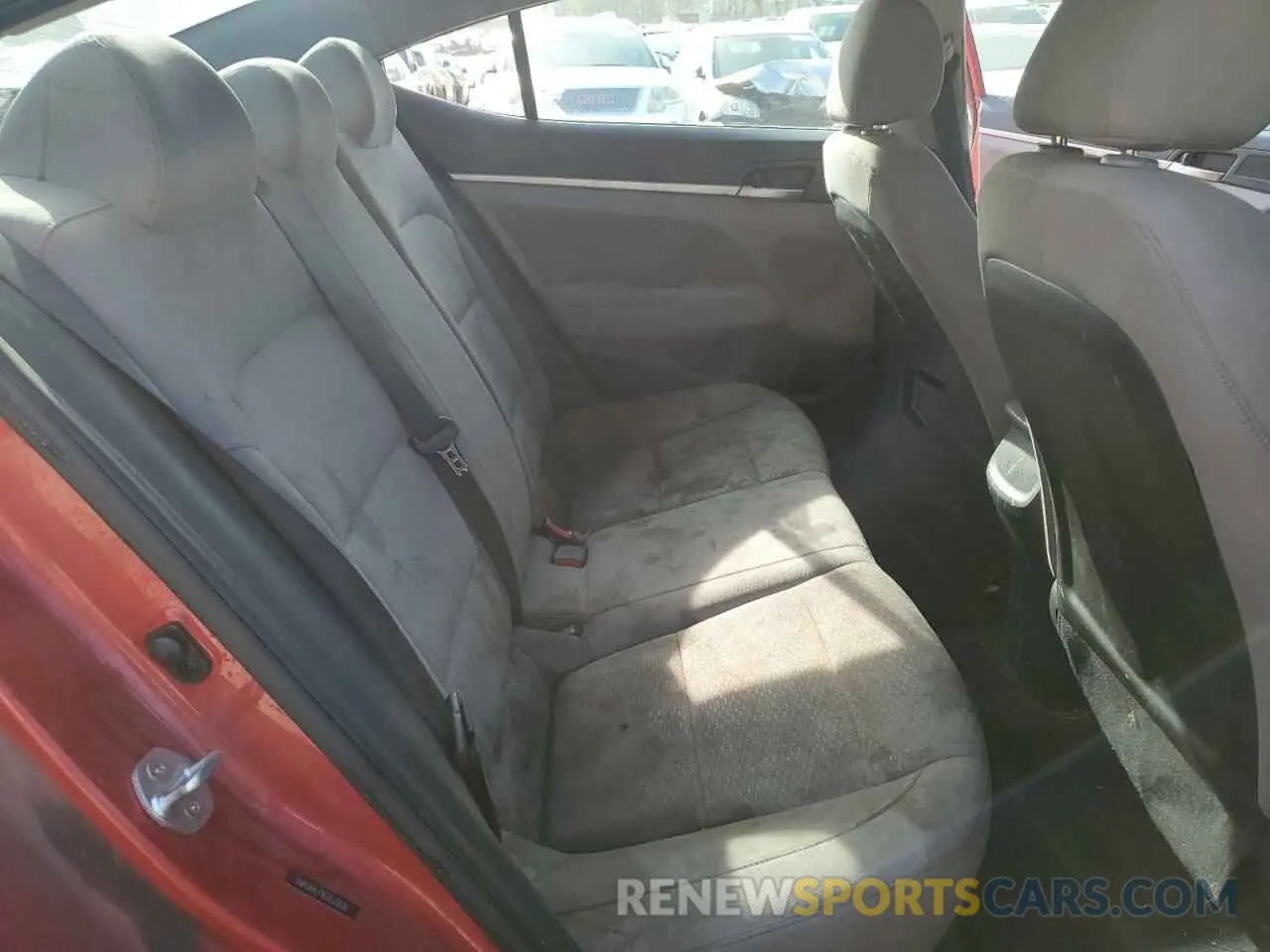 10 Photograph of a damaged car 5NPD84LF8LH563838 HYUNDAI ELANTRA 2020