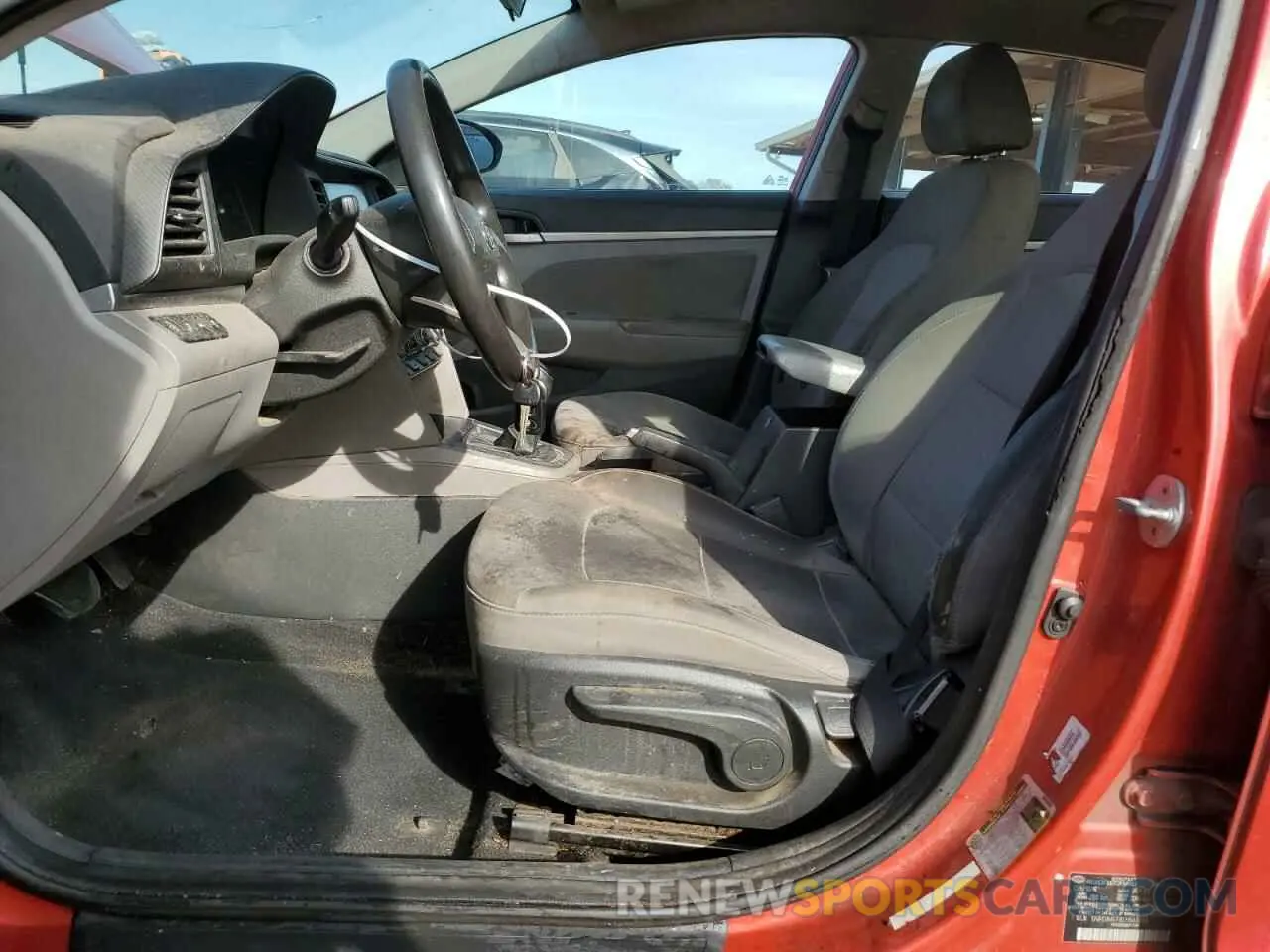 7 Photograph of a damaged car 5NPD84LF8LH563838 HYUNDAI ELANTRA 2020