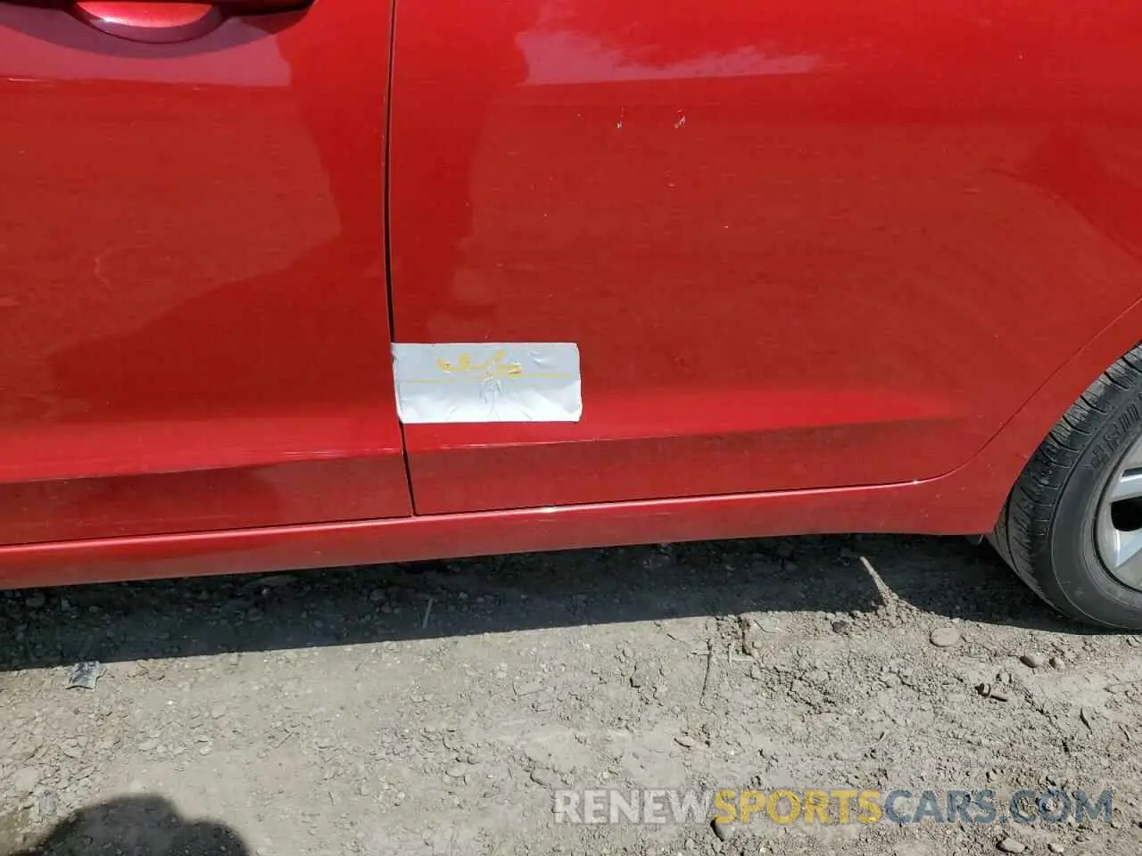 12 Photograph of a damaged car 5NPD84LF8LH565993 HYUNDAI ELANTRA 2020