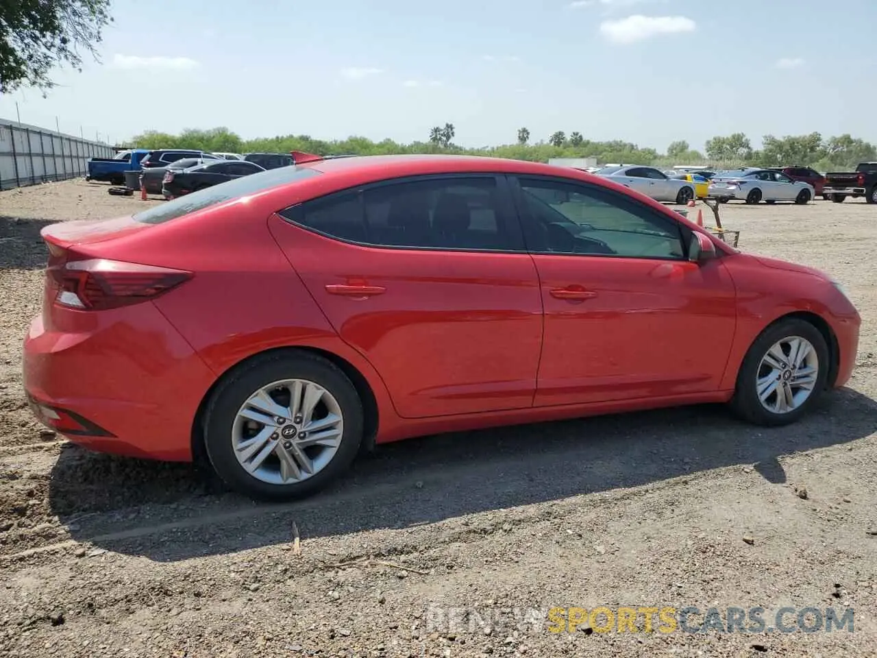 3 Photograph of a damaged car 5NPD84LF8LH565993 HYUNDAI ELANTRA 2020
