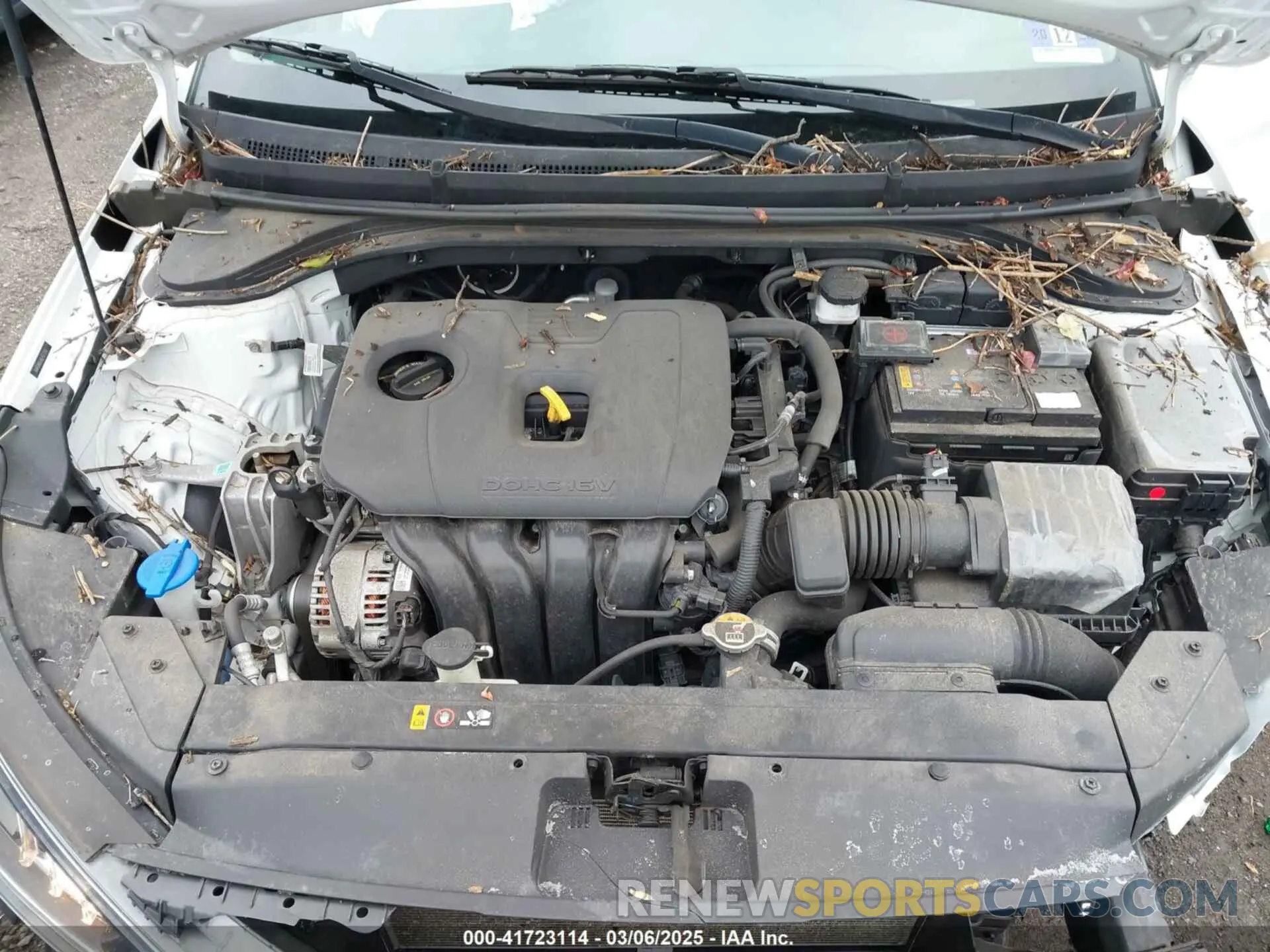 10 Photograph of a damaged car 5NPD84LF8LH572393 HYUNDAI ELANTRA 2020