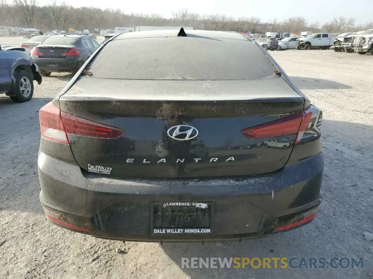 6 Photograph of a damaged car 5NPD84LF8LH578890 HYUNDAI ELANTRA 2020