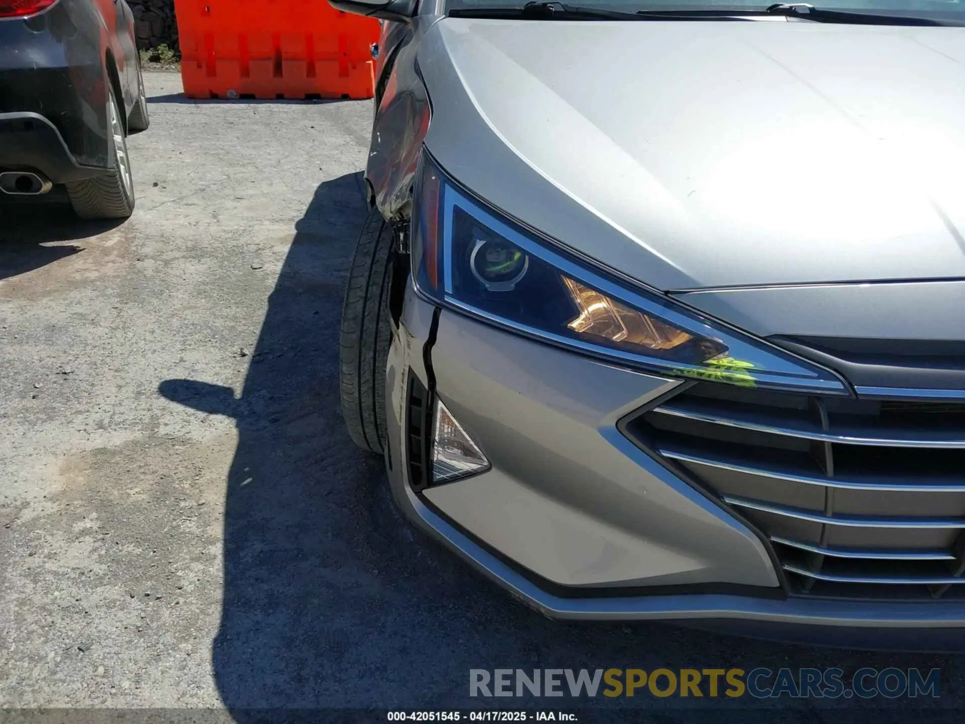 18 Photograph of a damaged car 5NPD84LF8LH585046 HYUNDAI ELANTRA 2020