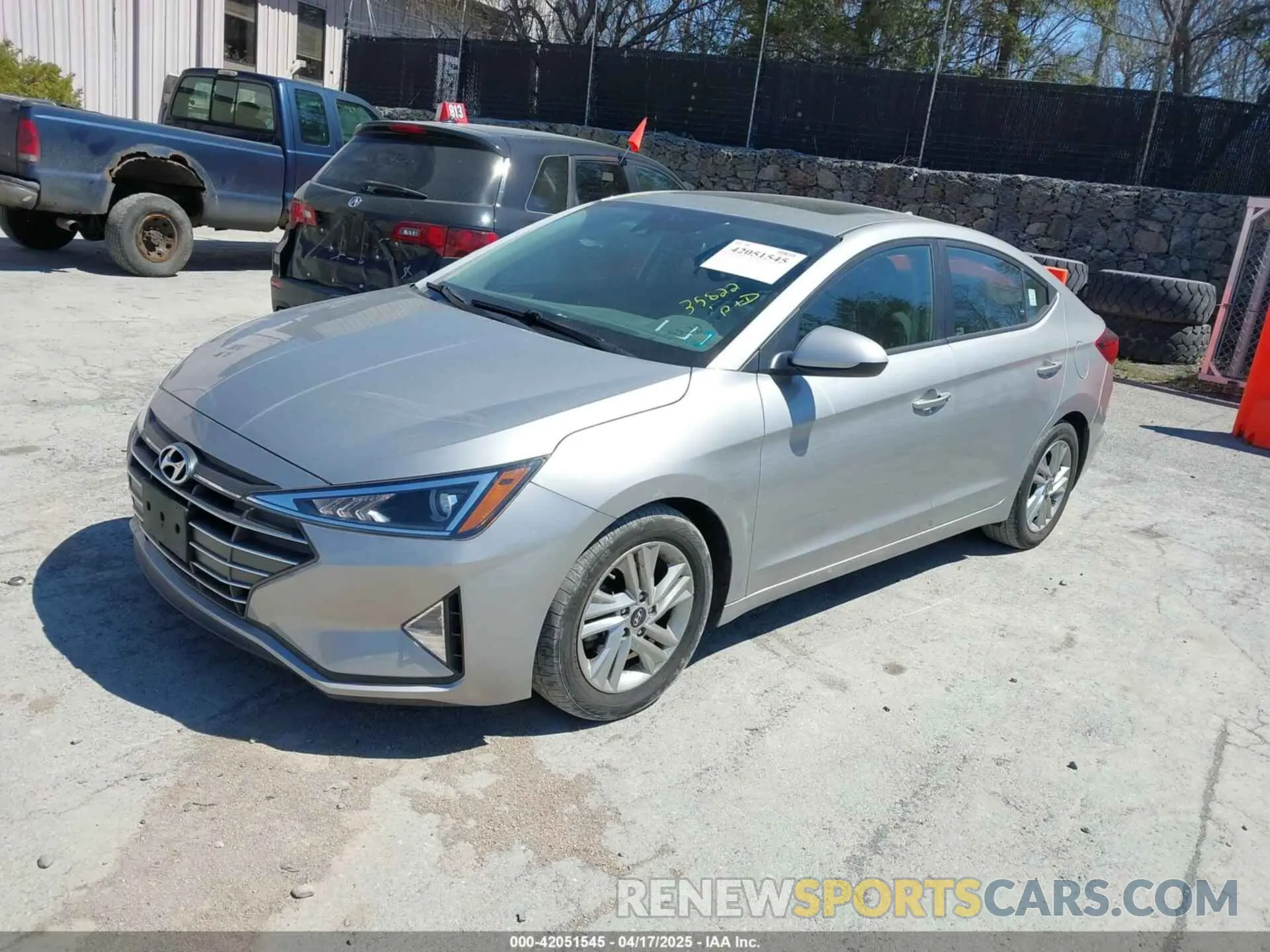 2 Photograph of a damaged car 5NPD84LF8LH585046 HYUNDAI ELANTRA 2020