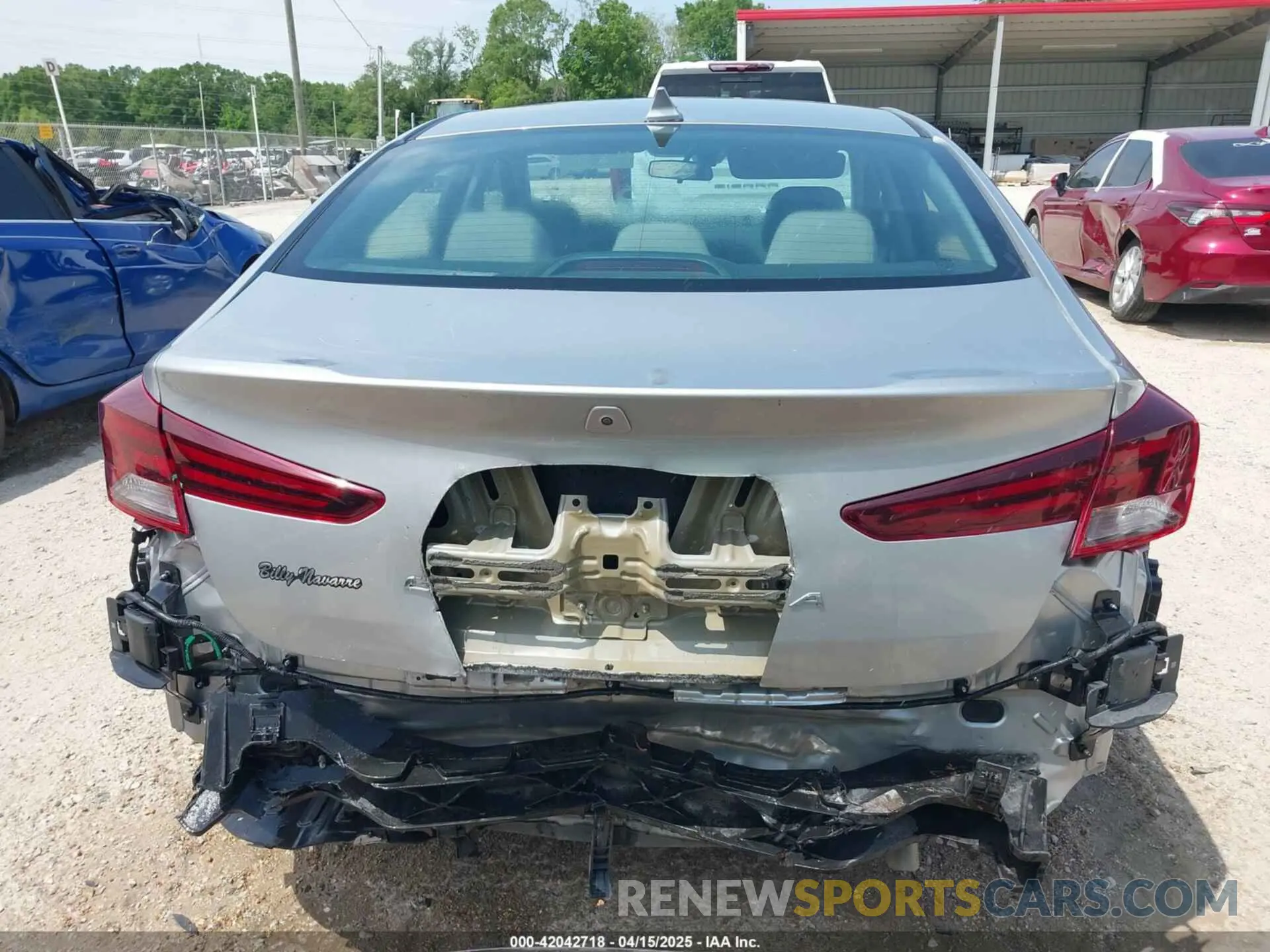 17 Photograph of a damaged car 5NPD84LF8LH593390 HYUNDAI ELANTRA 2020