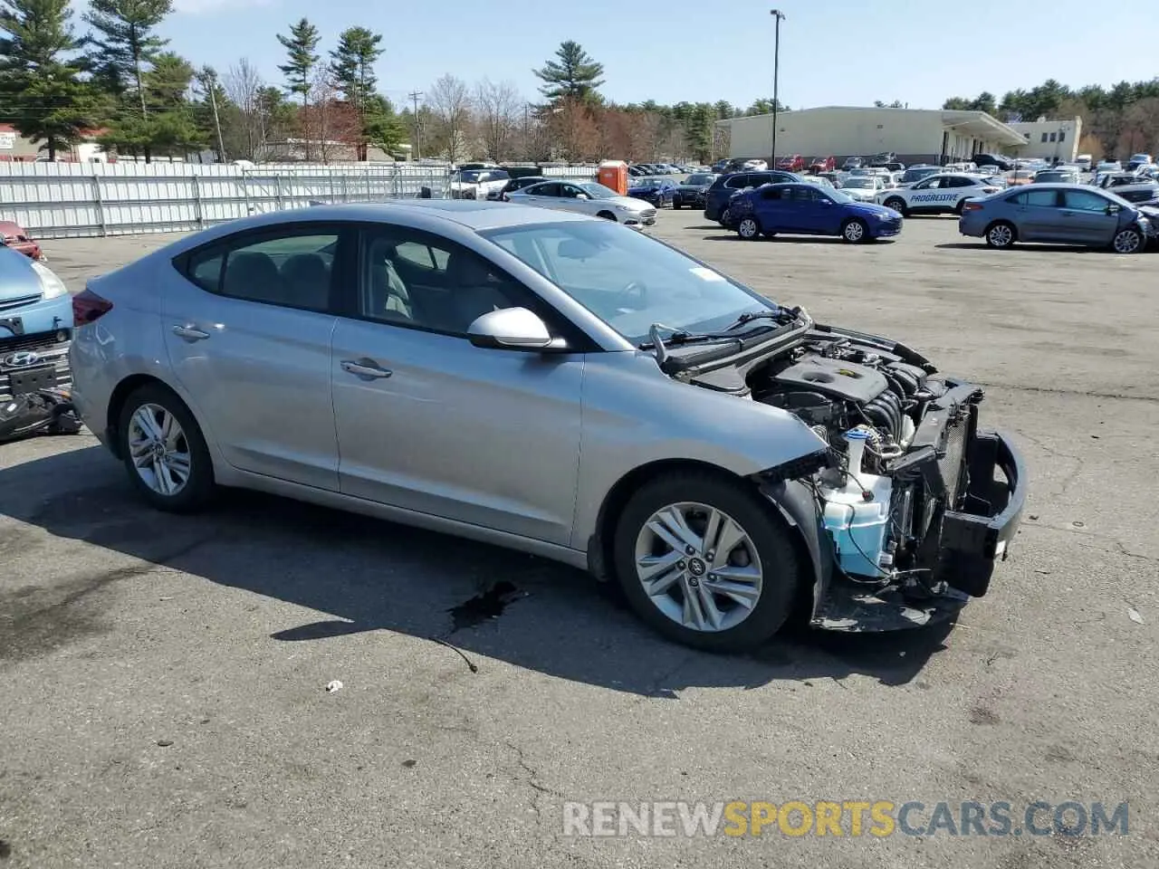 4 Photograph of a damaged car 5NPD84LF8LH627733 HYUNDAI ELANTRA 2020