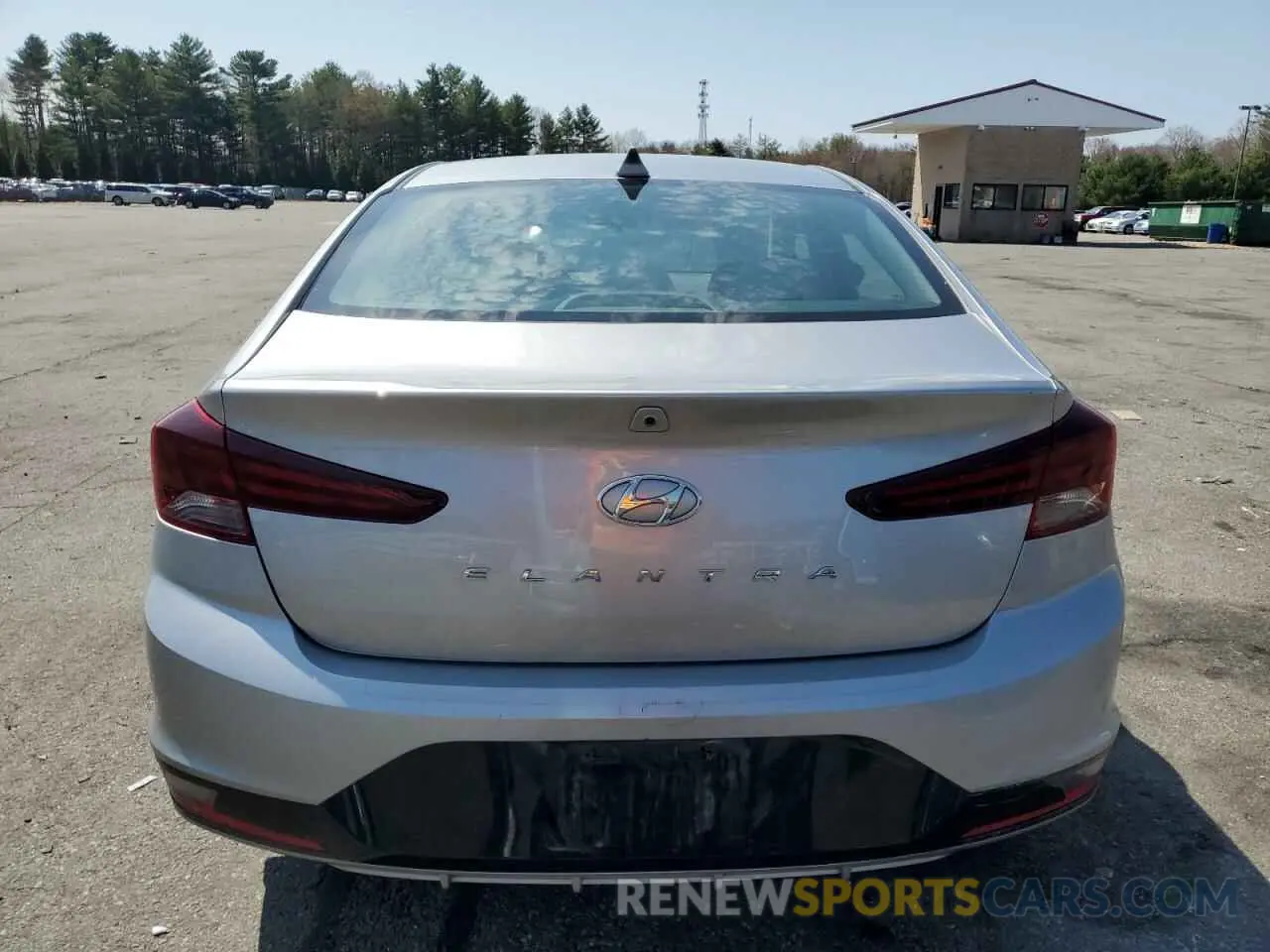 6 Photograph of a damaged car 5NPD84LF8LH627733 HYUNDAI ELANTRA 2020