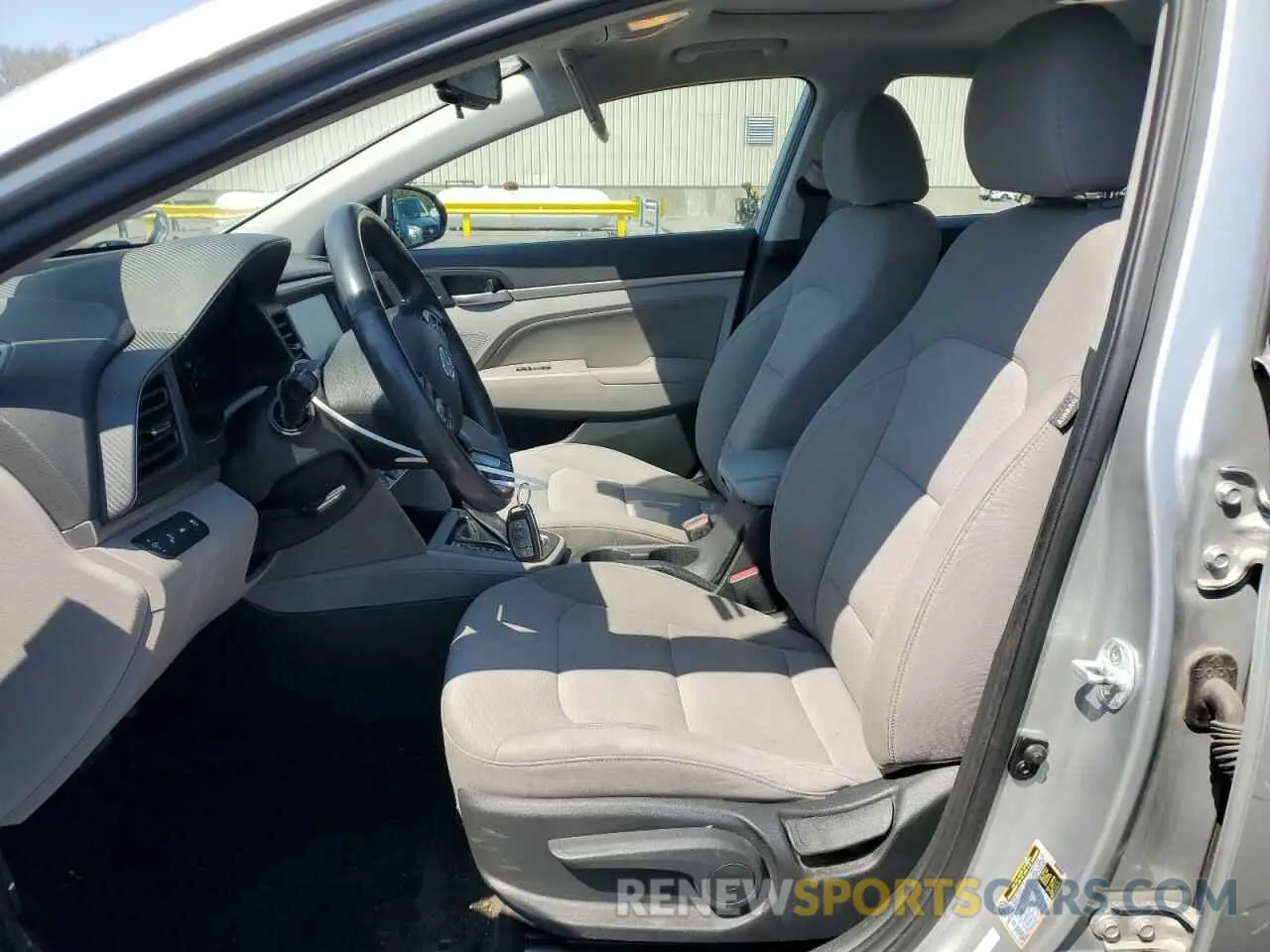 7 Photograph of a damaged car 5NPD84LF8LH627733 HYUNDAI ELANTRA 2020