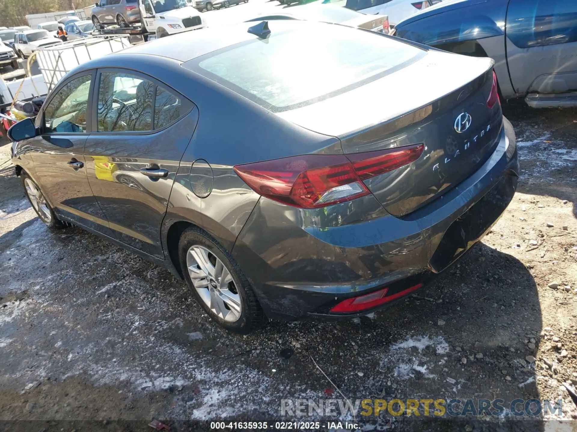 3 Photograph of a damaged car 5NPD84LF8LH628297 HYUNDAI ELANTRA 2020