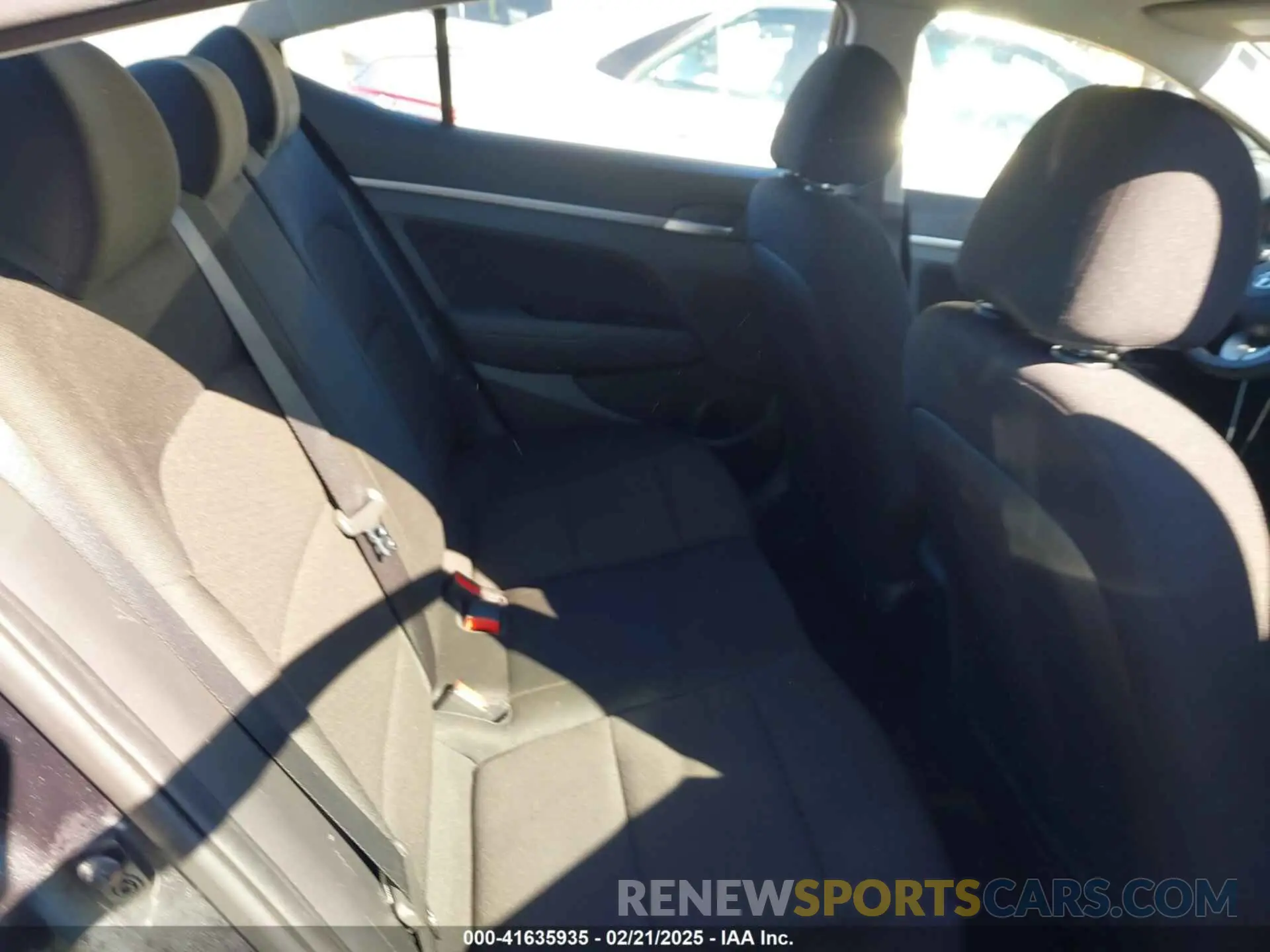 8 Photograph of a damaged car 5NPD84LF8LH628297 HYUNDAI ELANTRA 2020