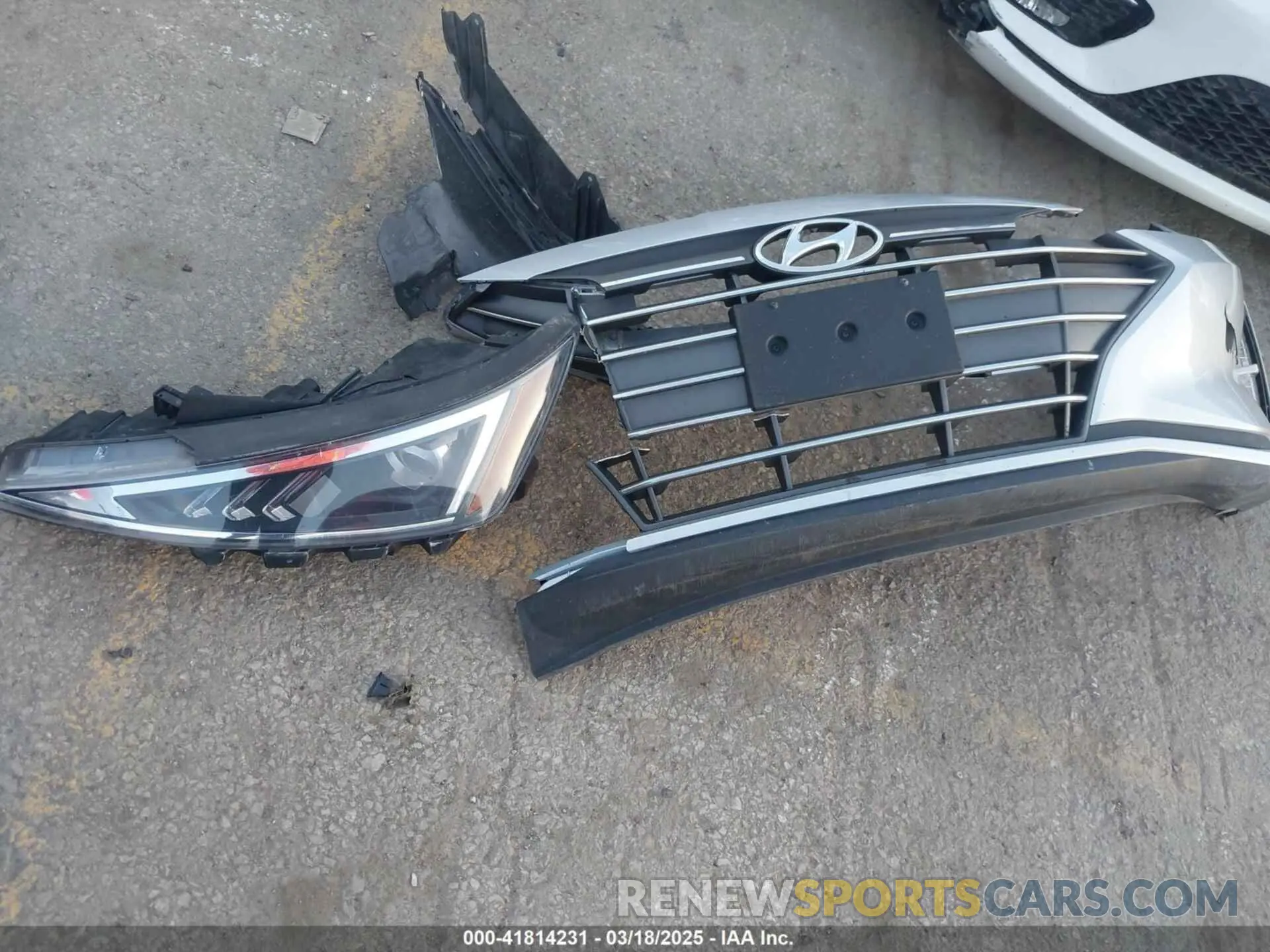 12 Photograph of a damaged car 5NPD84LF9LH505432 HYUNDAI ELANTRA 2020