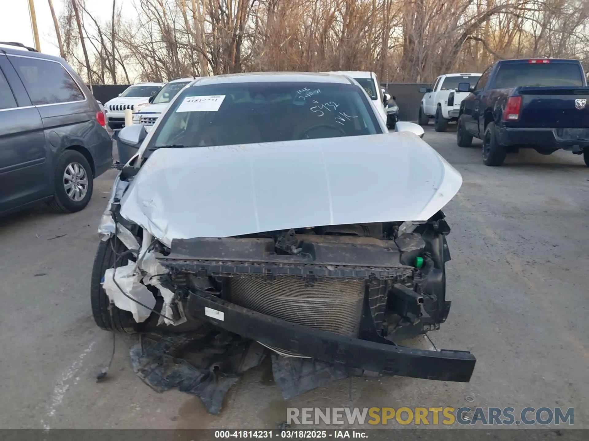 13 Photograph of a damaged car 5NPD84LF9LH505432 HYUNDAI ELANTRA 2020