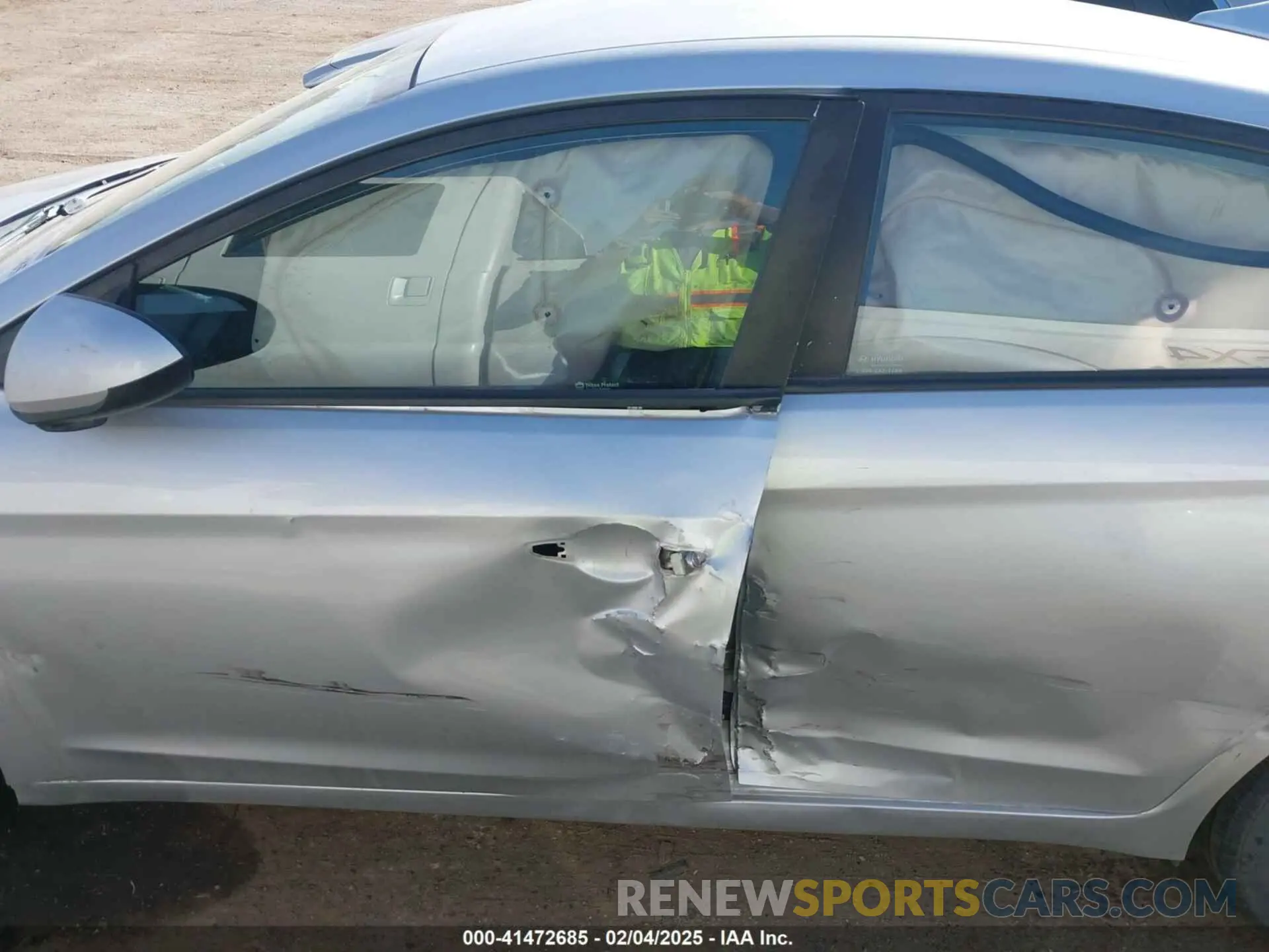 13 Photograph of a damaged car 5NPD84LF9LH506113 HYUNDAI ELANTRA 2020