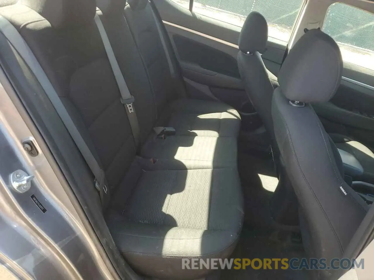 10 Photograph of a damaged car 5NPD84LF9LH512932 HYUNDAI ELANTRA 2020