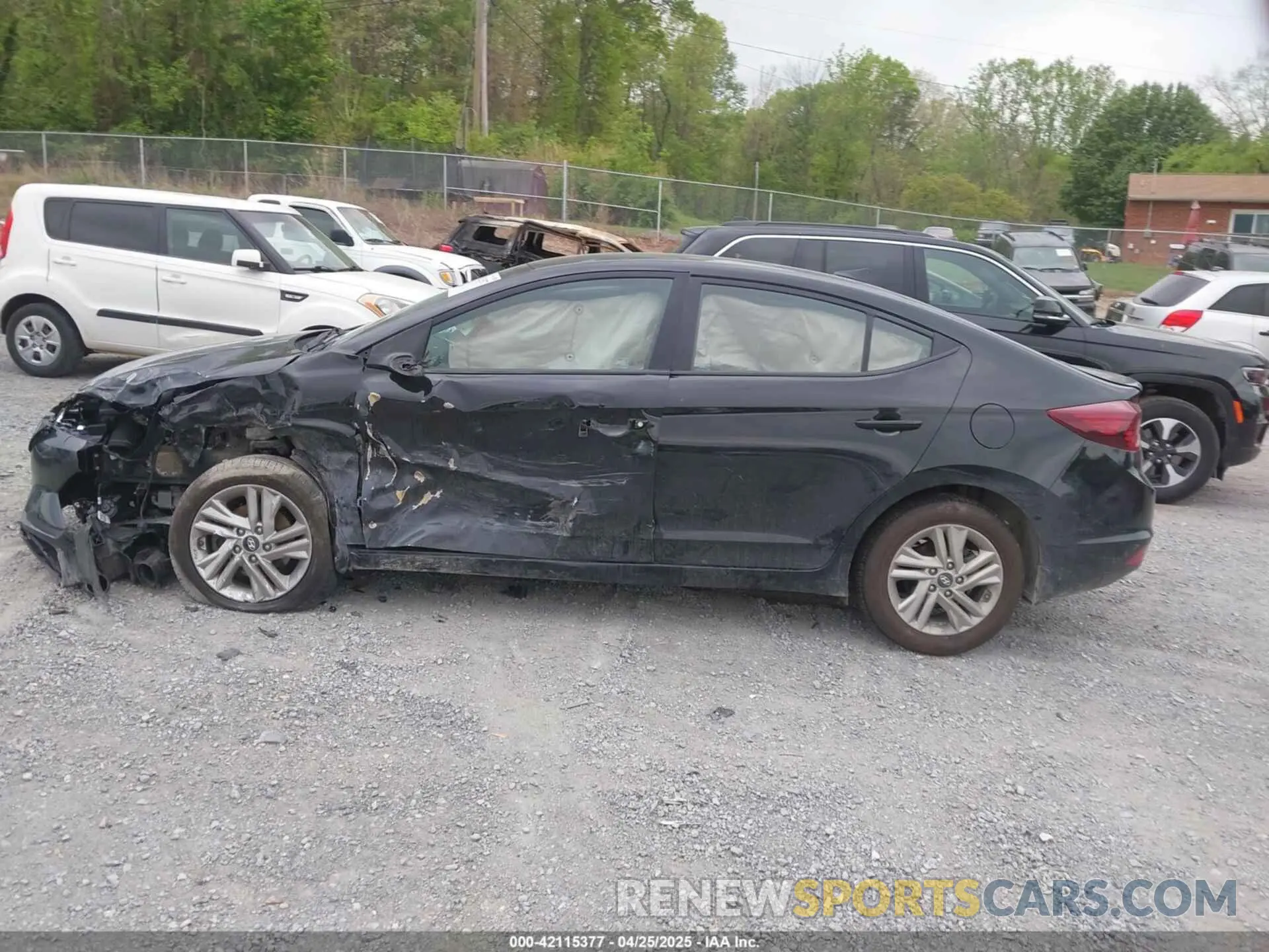 15 Photograph of a damaged car 5NPD84LF9LH519332 HYUNDAI ELANTRA 2020