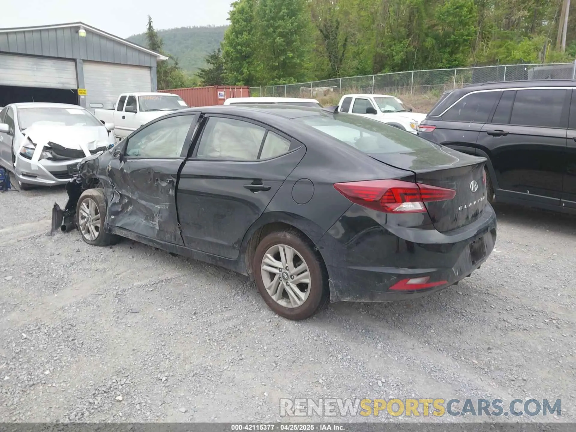 3 Photograph of a damaged car 5NPD84LF9LH519332 HYUNDAI ELANTRA 2020