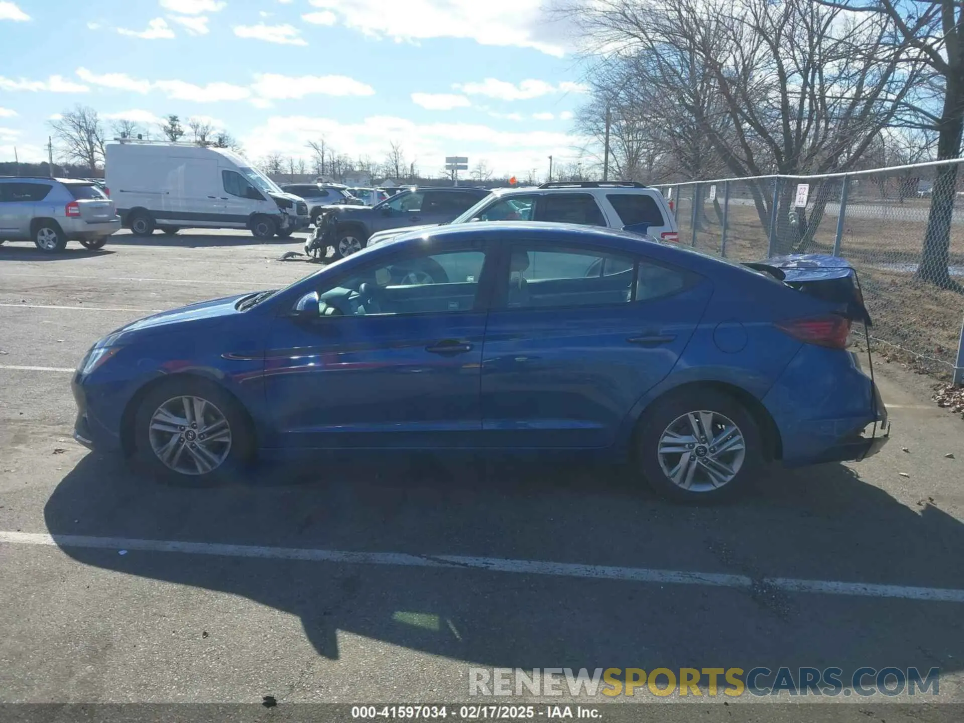 14 Photograph of a damaged car 5NPD84LF9LH532288 HYUNDAI ELANTRA 2020